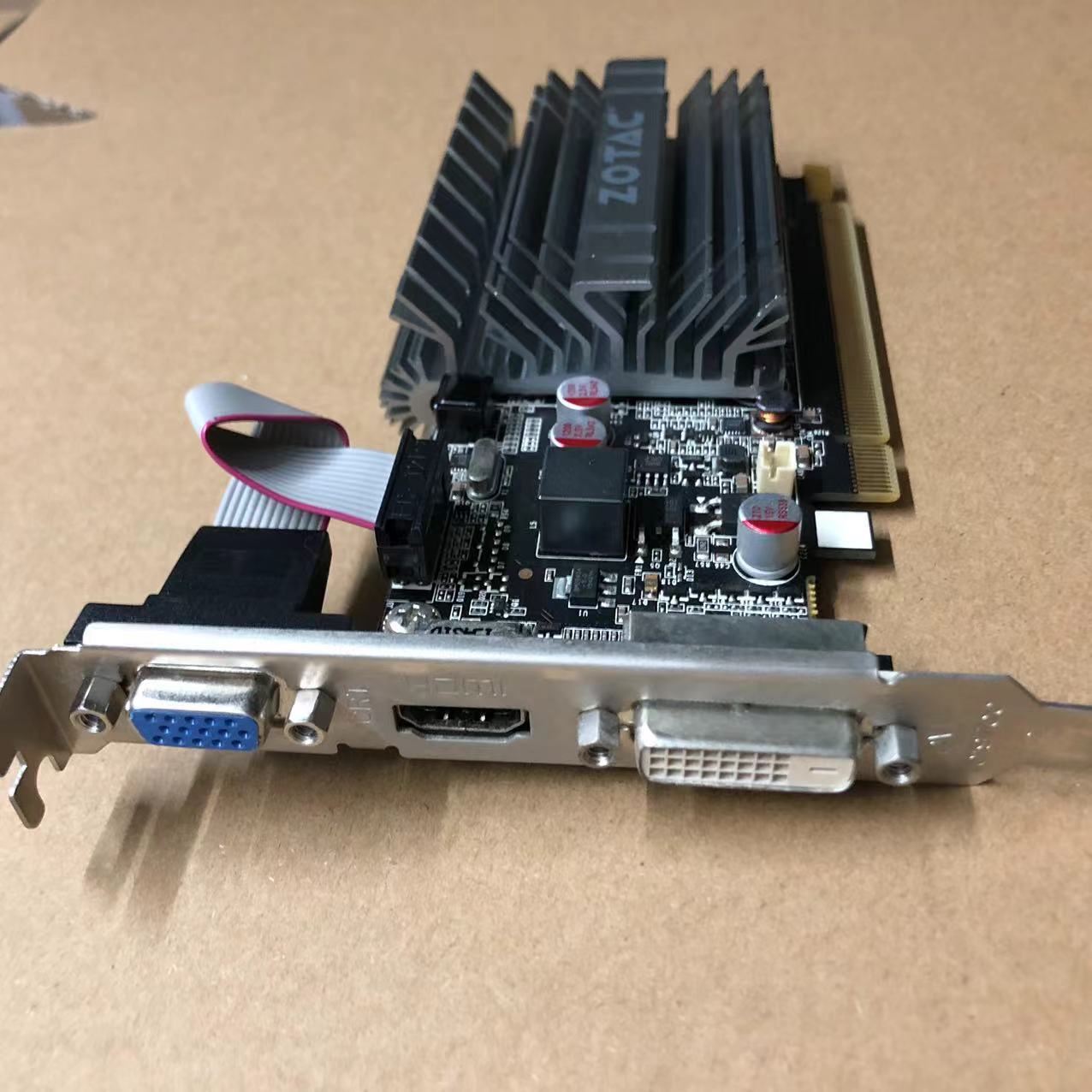 GT720 2G graphics card DVI HDMI VGA three interfaces ultra quiet graphics card