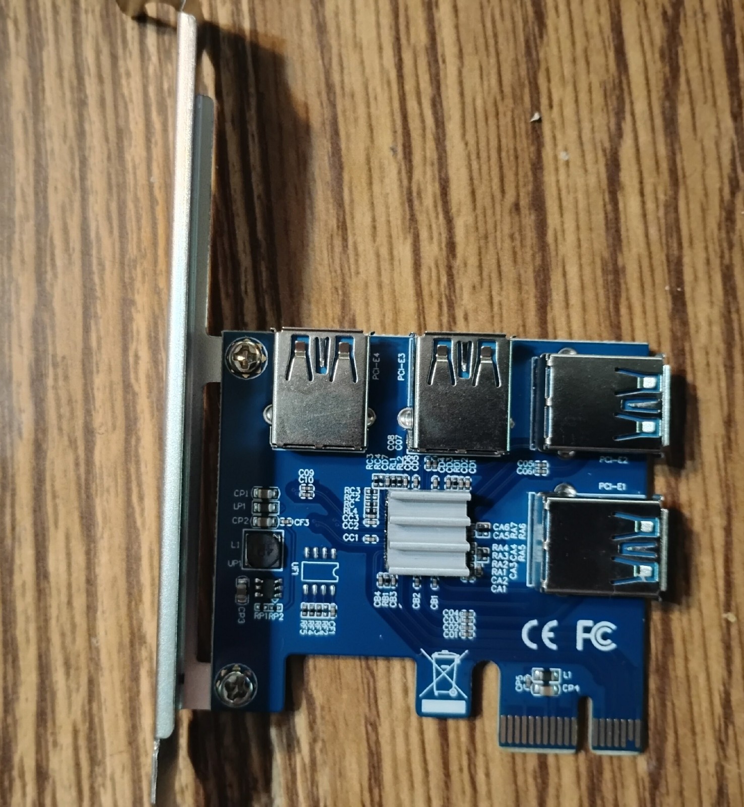 1 to 4 PCIE Splitter PCI-E to 4-Port External USB3.0 Expansion Card Adapter
