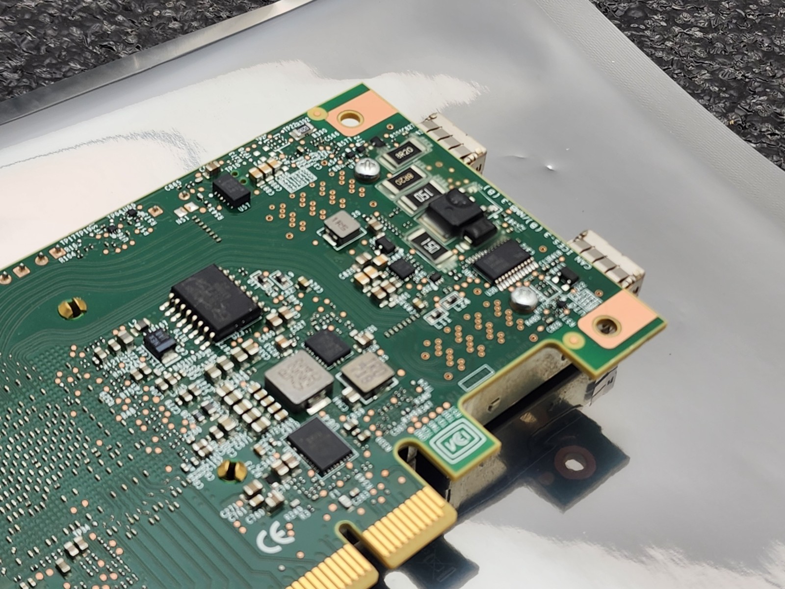 Broadcom MegaRAID SAS9480-8e PRAID EP540e SAS RAID Card 930-8e