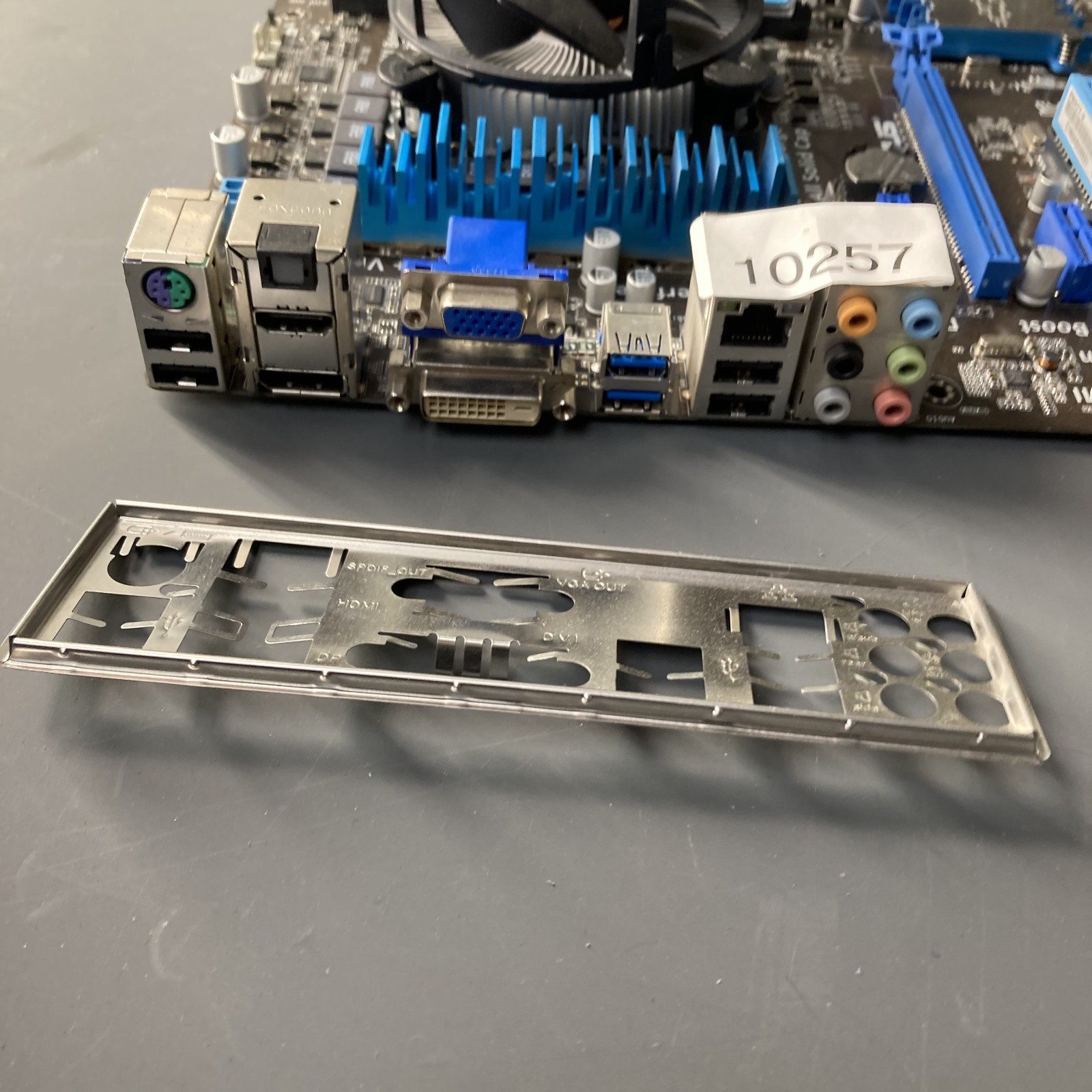 Asus P8H77-V LE LGA1155 ATX Motherboard DDR3 Intel i5-2520 3GHz 4GB RAM
