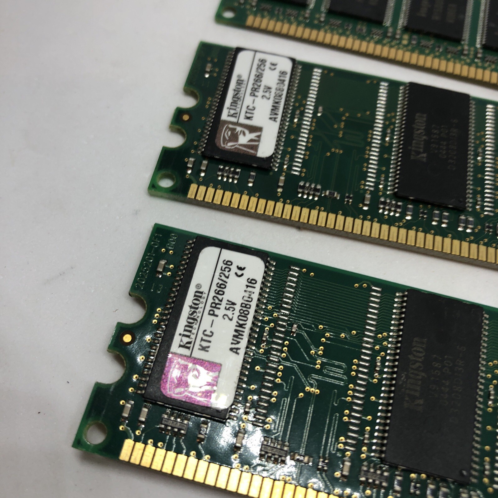NEW 2 pcs of 256MB DDR 512MB SDRAM PC2100 266 CL2.5 Samsung Kingston HP # 175924