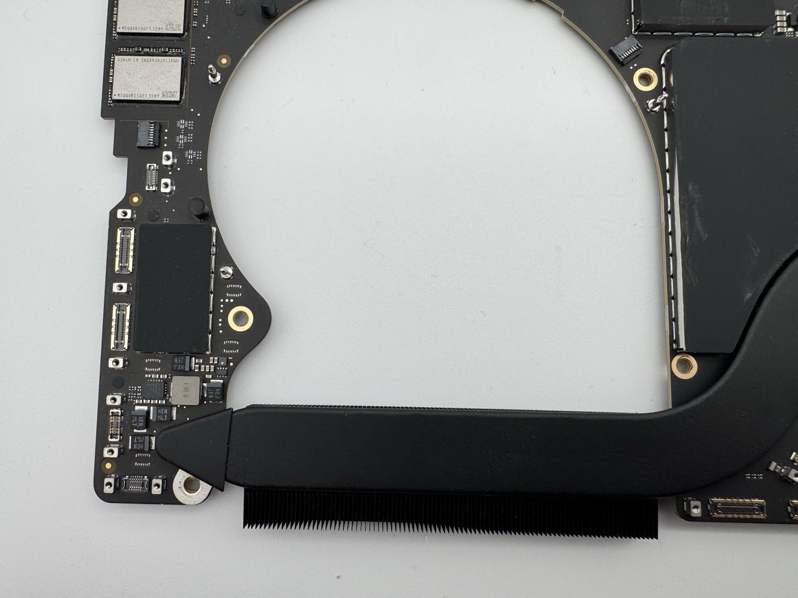 MACBOOK PRO A3403 M4 PRO LATE 2024 MOTHERBOARD *UNTESTED*