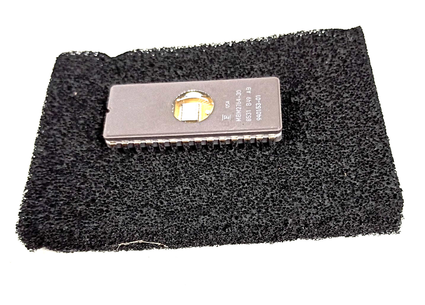 ALLEN BRADLEY 1771-XU SERIES B MINI -PLC-2/15 PROCESSOR EPROM (28-PIN, UV)