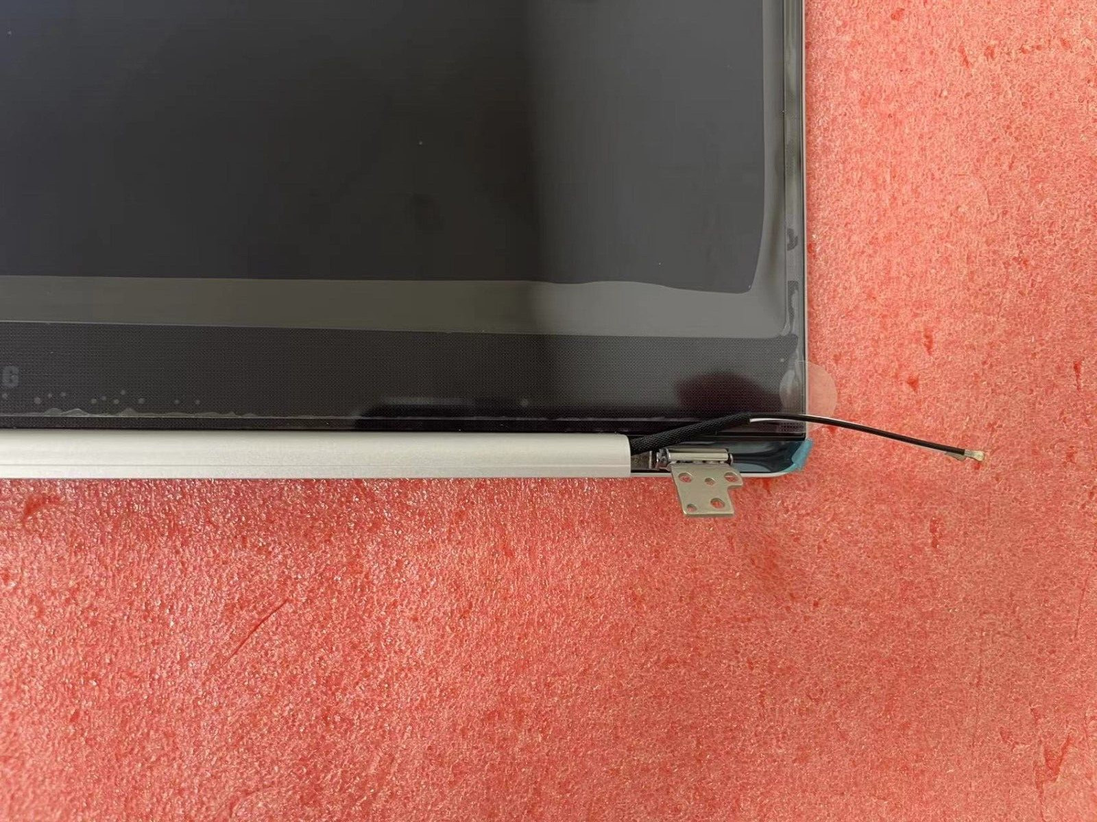 Samsung Galaxy Book3 Pro NP940XFG LCD 14″ 2880X1800 AMOLED Top Assembly Silver