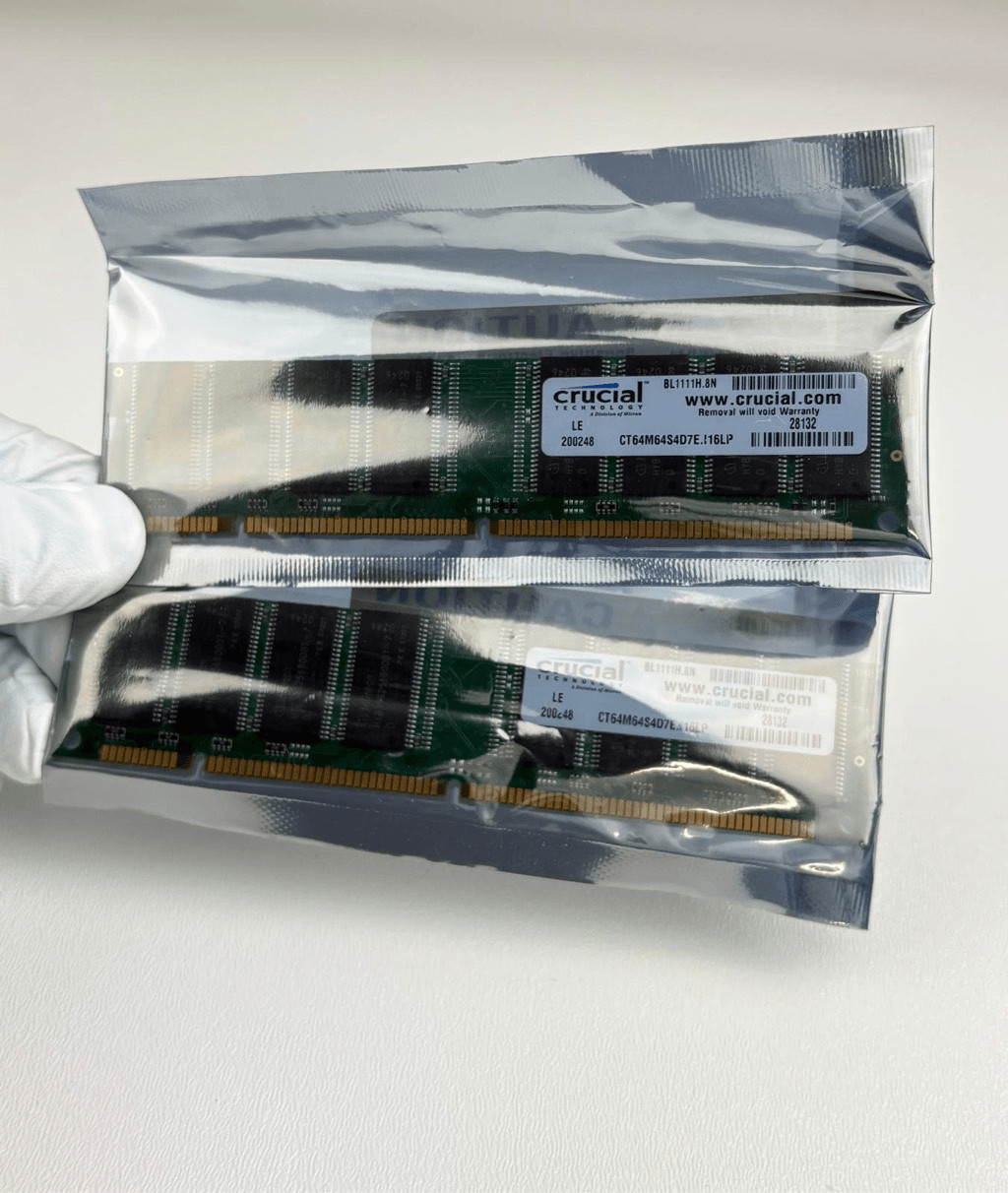 NEW, Sealed Lot of 2 – Crucial CT64M64S4D7E 512MB 168PIN DIMM 64Mx64 SDRAM PC133