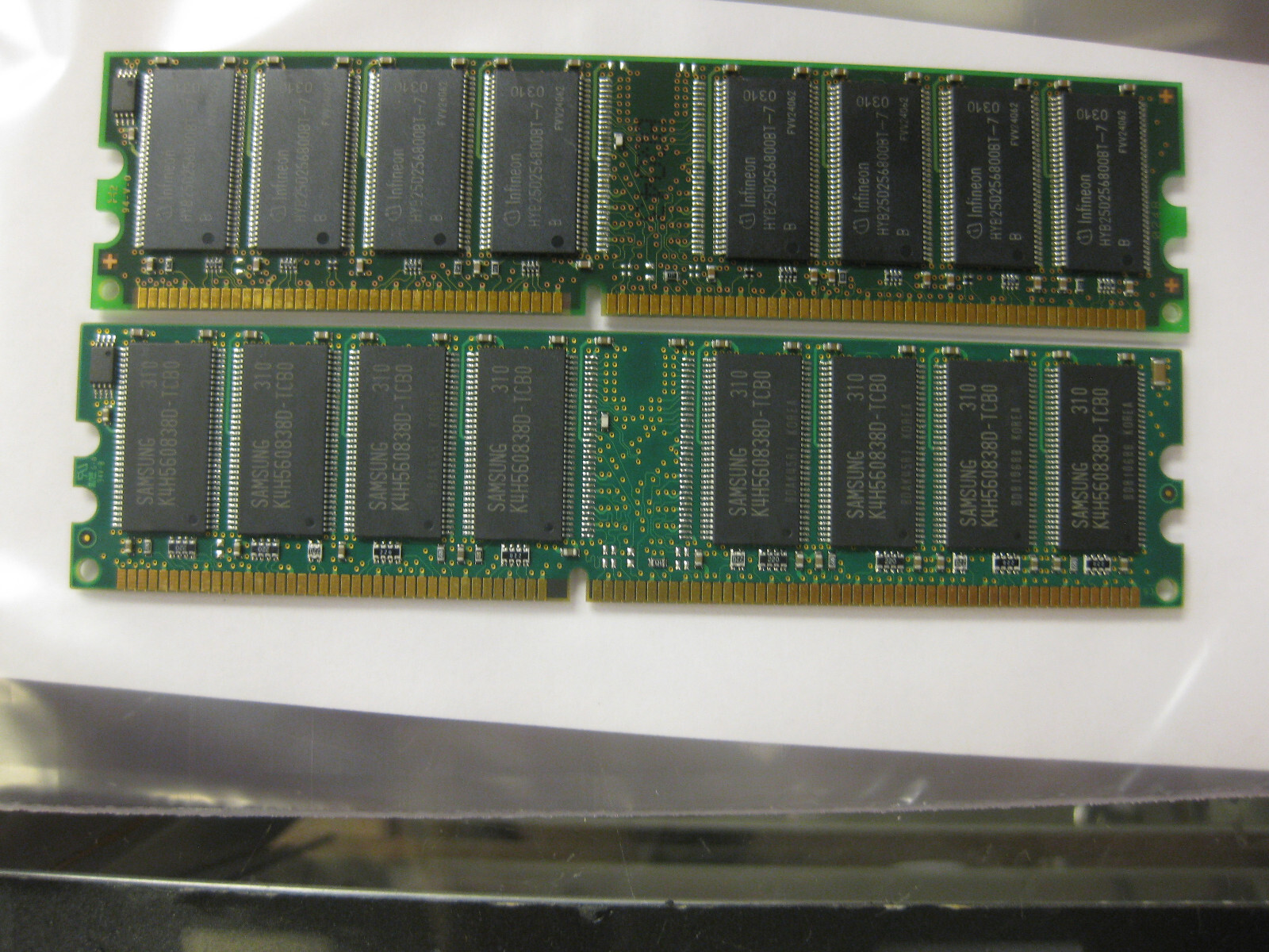 1GB 2x512MB DDR-266 PC-2100 CL2.5 2.5V DIMM ECC, Infineon Samsung