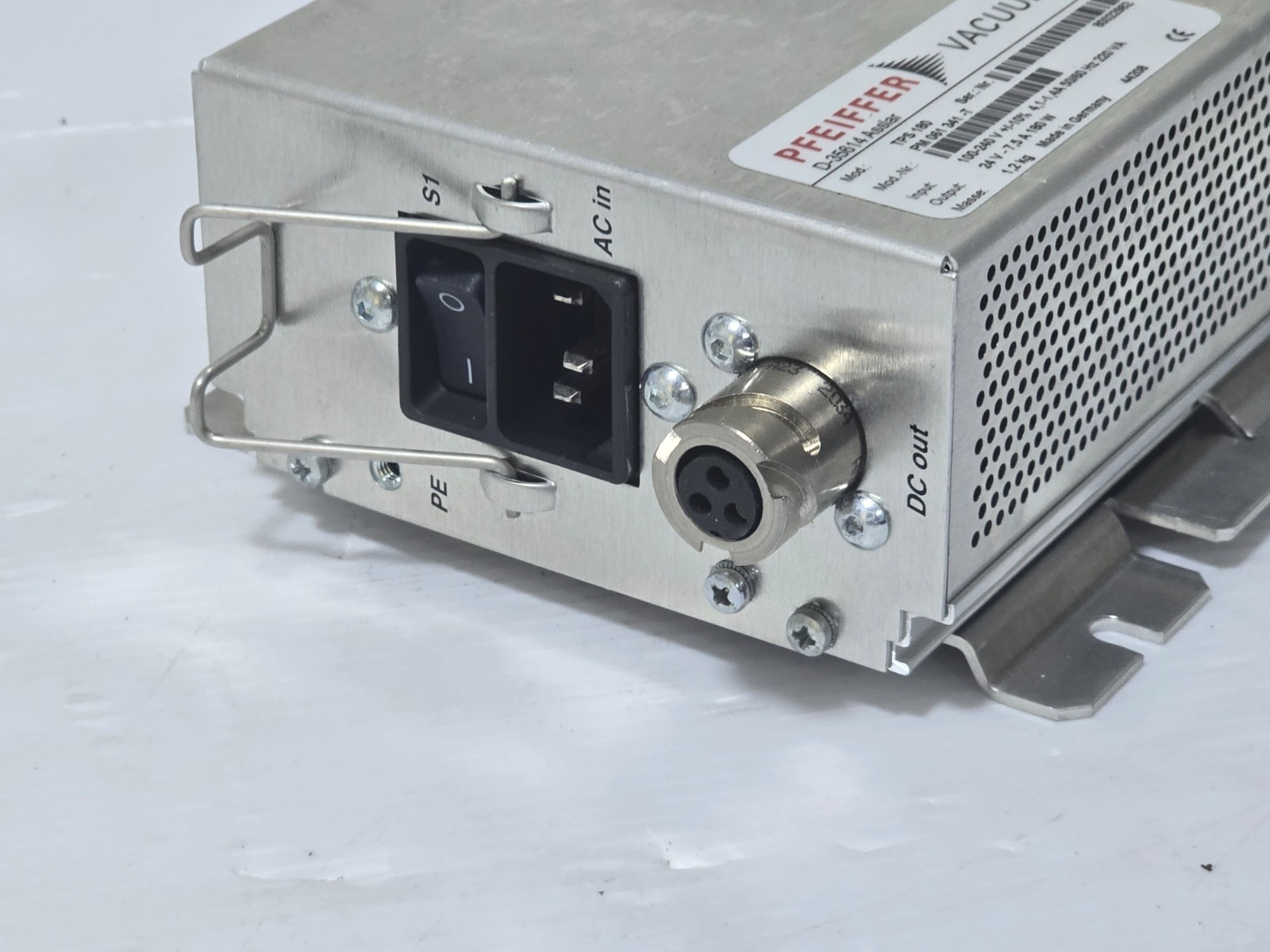 Pfeiffer Vacuum TPS 180 Power Supply PM061341-T 24V 7.5A Made Germany