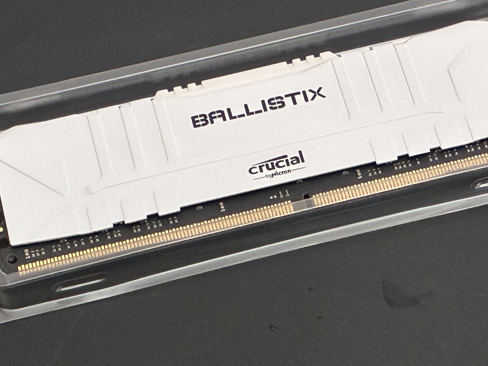 Crucial Ballistix 3600 DDR4 16GB DRAM Desktop Gaming Memory ( BL16G36C16U4W )