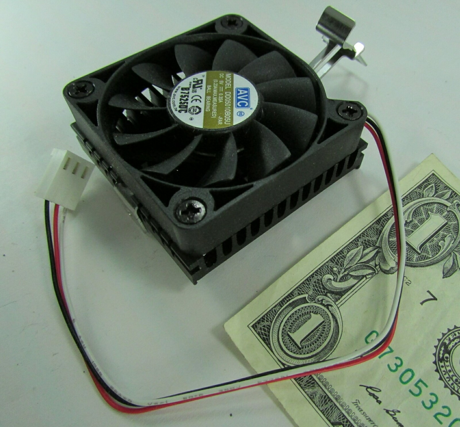 New AVC Ball Bearing Cooling Fan with Heatsink & Mount 5VDC .35A DD05010B05U