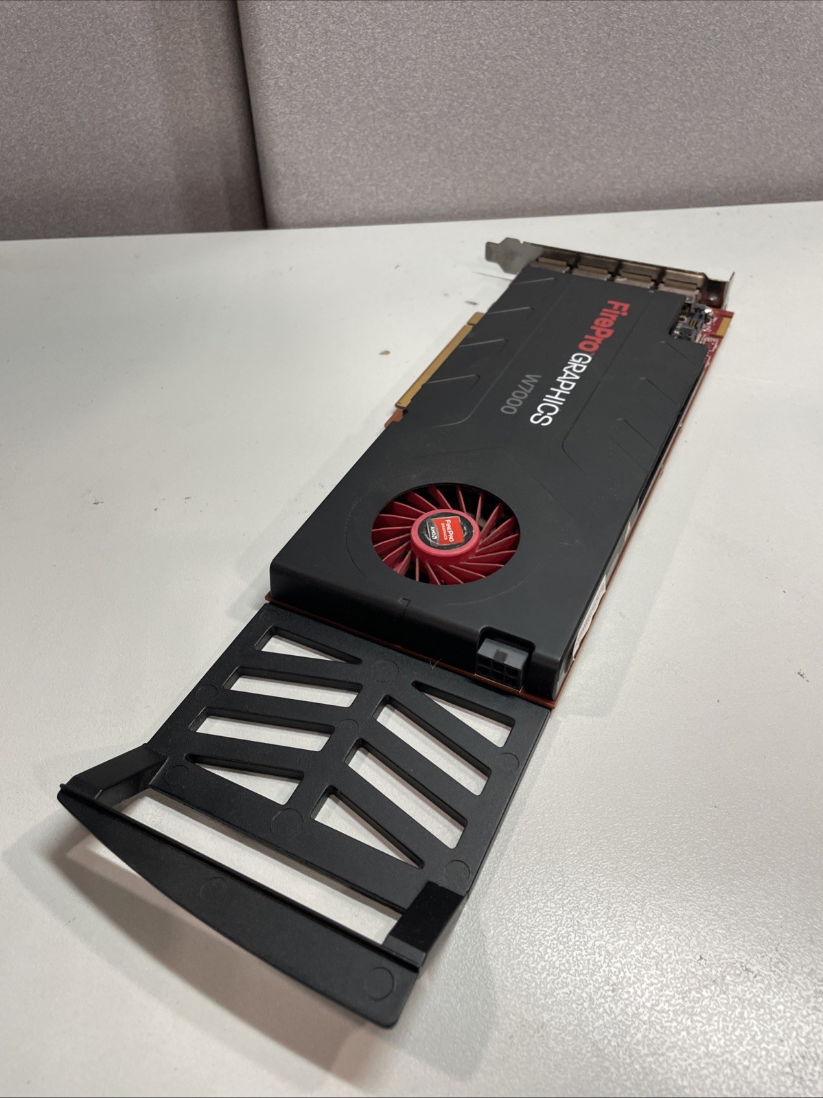 AMD FirePro W7000 4GB 4x Display Port Graphic Card