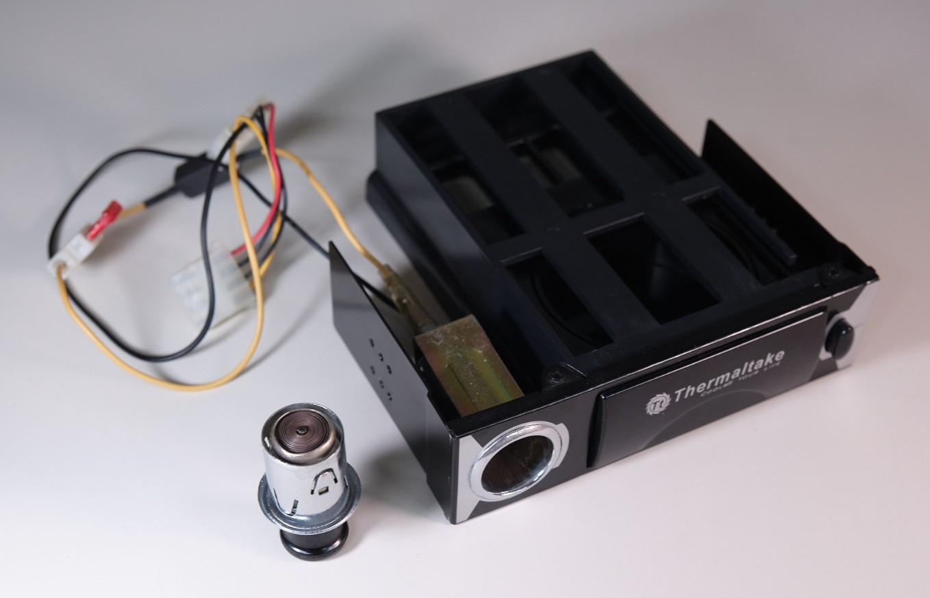 Thermaltake Xray 5.25 Drive Bay Kit A2021 for PC