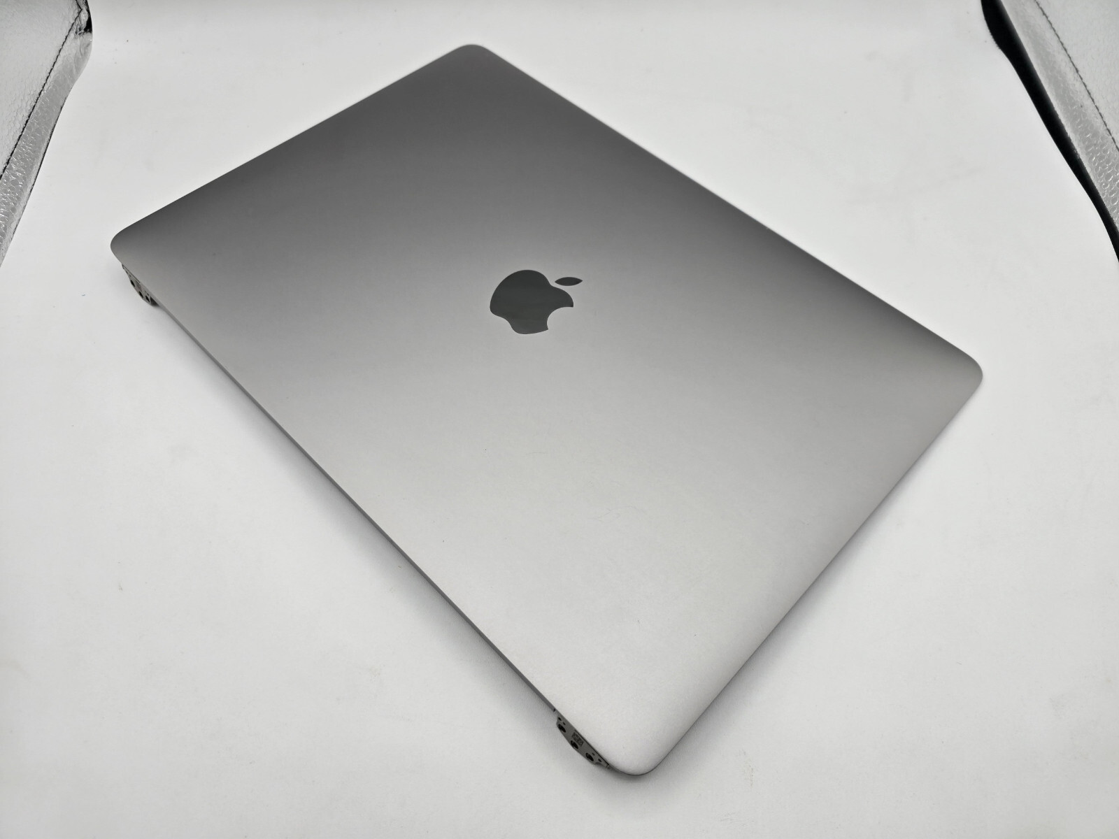 MacBook Pro A1708 13″ Retina LCD Assembly 2017 Space Gray 661-07966 Grade B+ 2