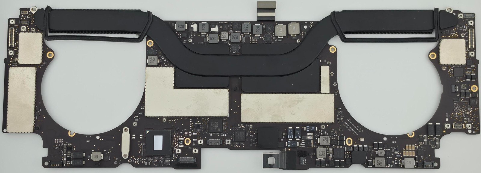 MacBook Pro 15 A1707 2017 Logic Board 2.9GHz i7 16GB 512GB Radeon 560 Touch ID
