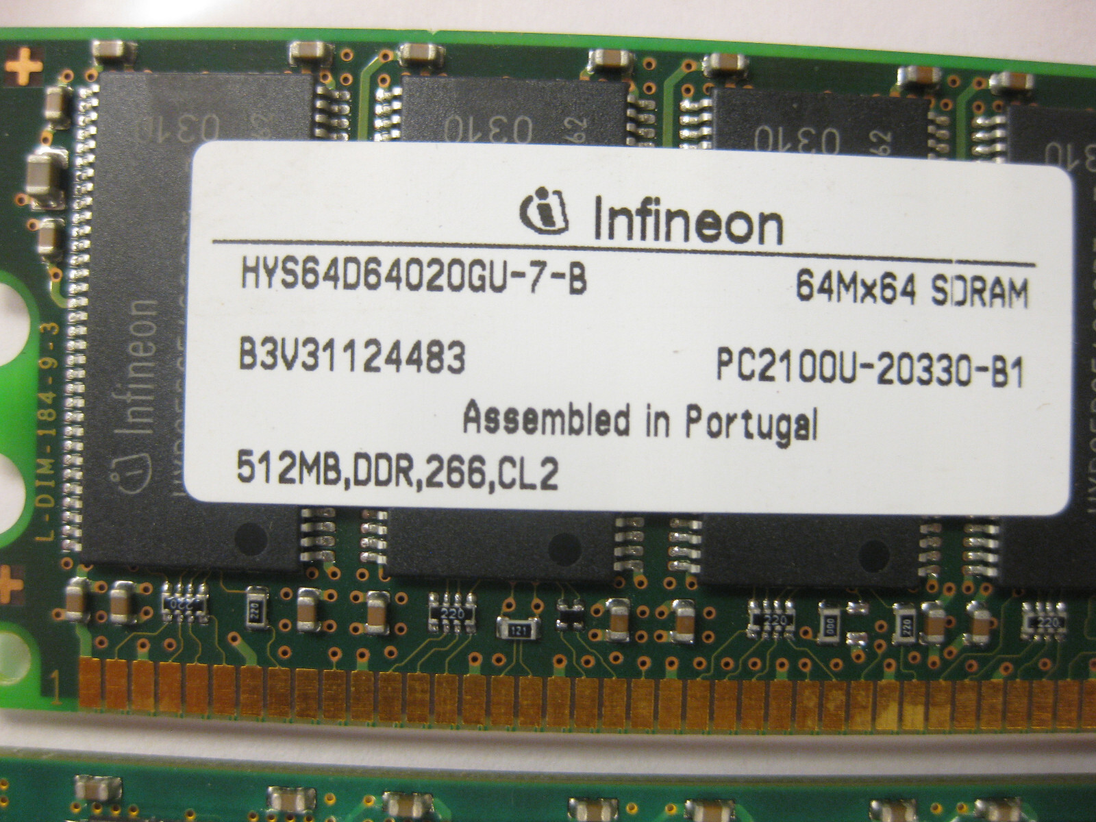 1GB 2x512MB DDR-266 PC-2100 CL2.5 2.5V DIMM ECC, Infineon Samsung