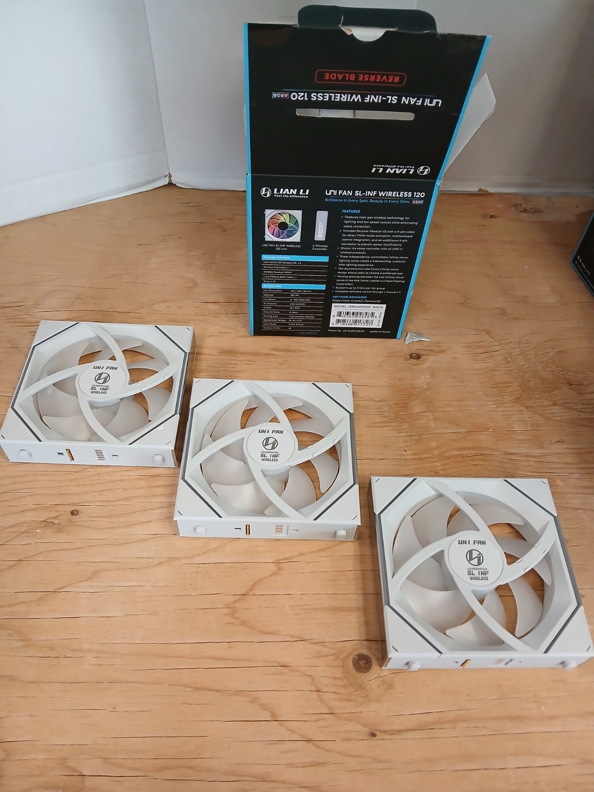 LIAN LI UNI FAN SL-INF WIRELESS 120 3 WHITE – REVERSE Blade UNTESTED FANS ONLY