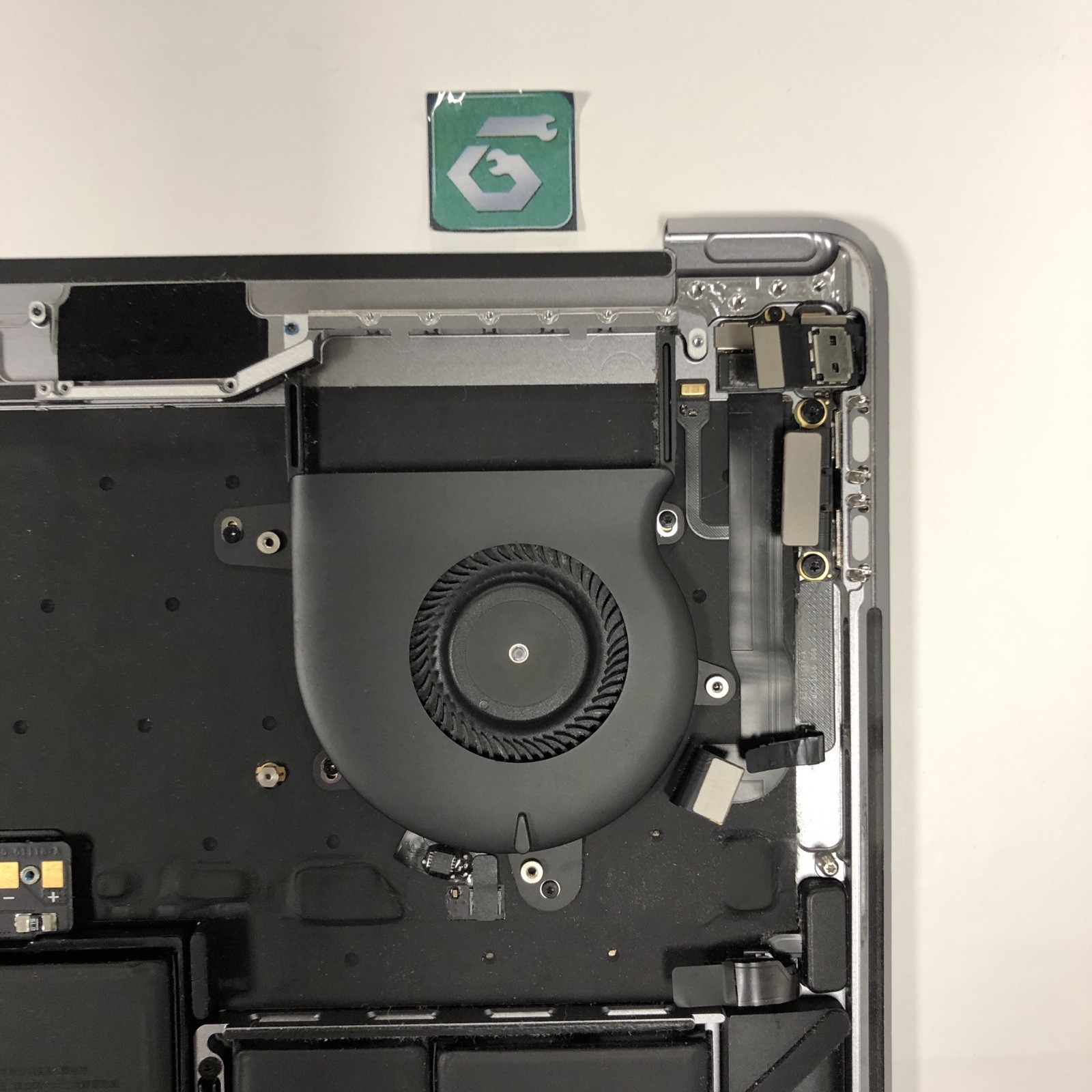 Apple MacBook Pro 13” Genuine OEM A1989 2018 Top Case Space Gray *B Grade*
