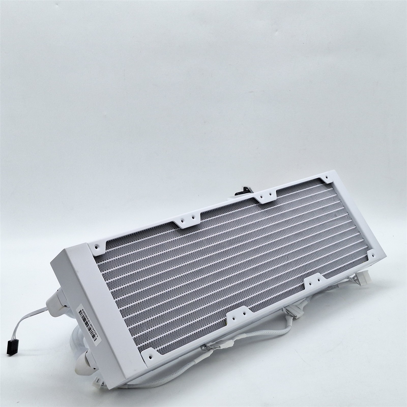 Lian Li GA II LCD 360MM AIO Asetek 8th Gen – 2.88” IPS LCD screen liquid cooler