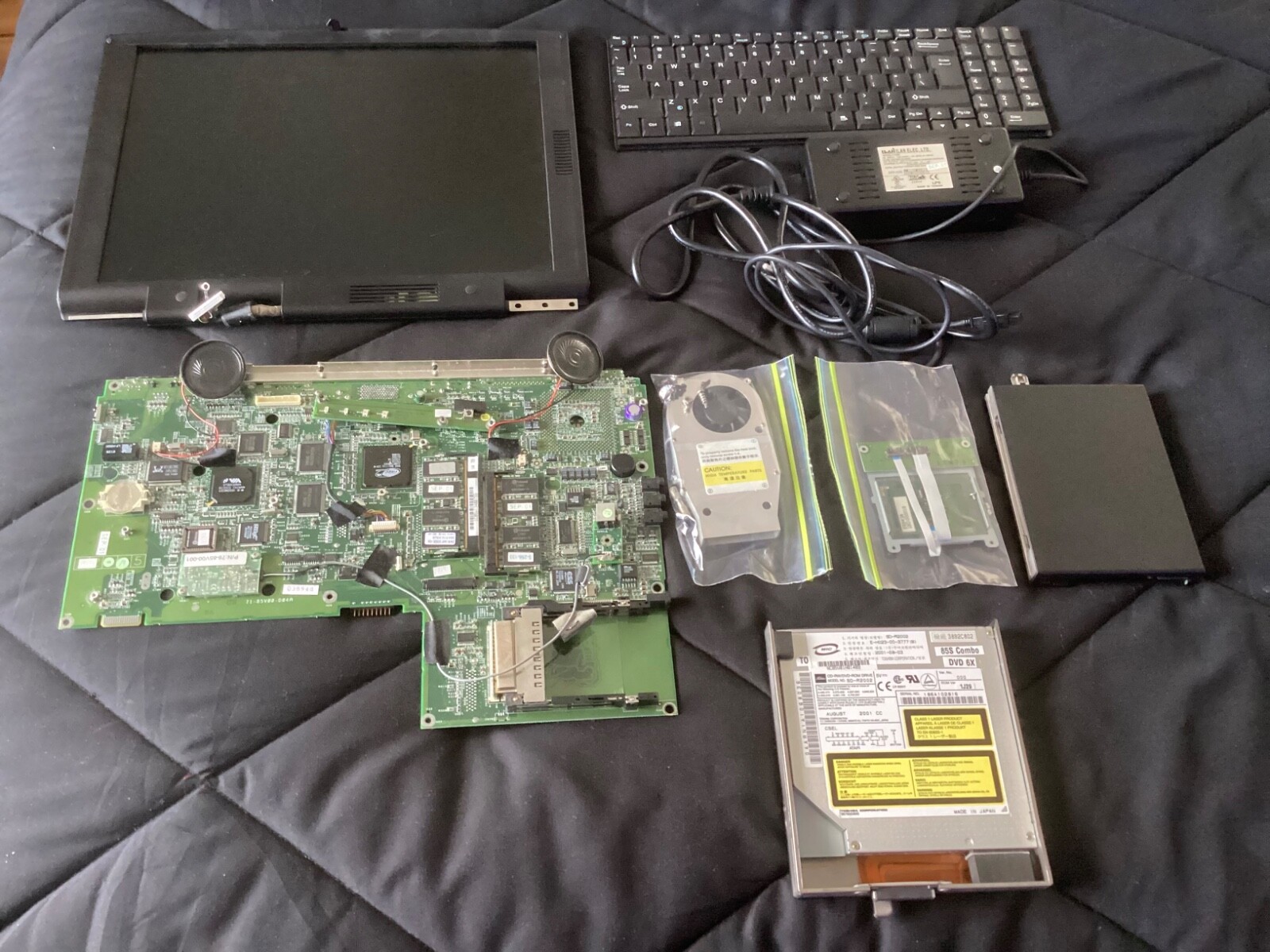 Sager/Clevo Motherboard 71-85V00-D04A With Misc parts