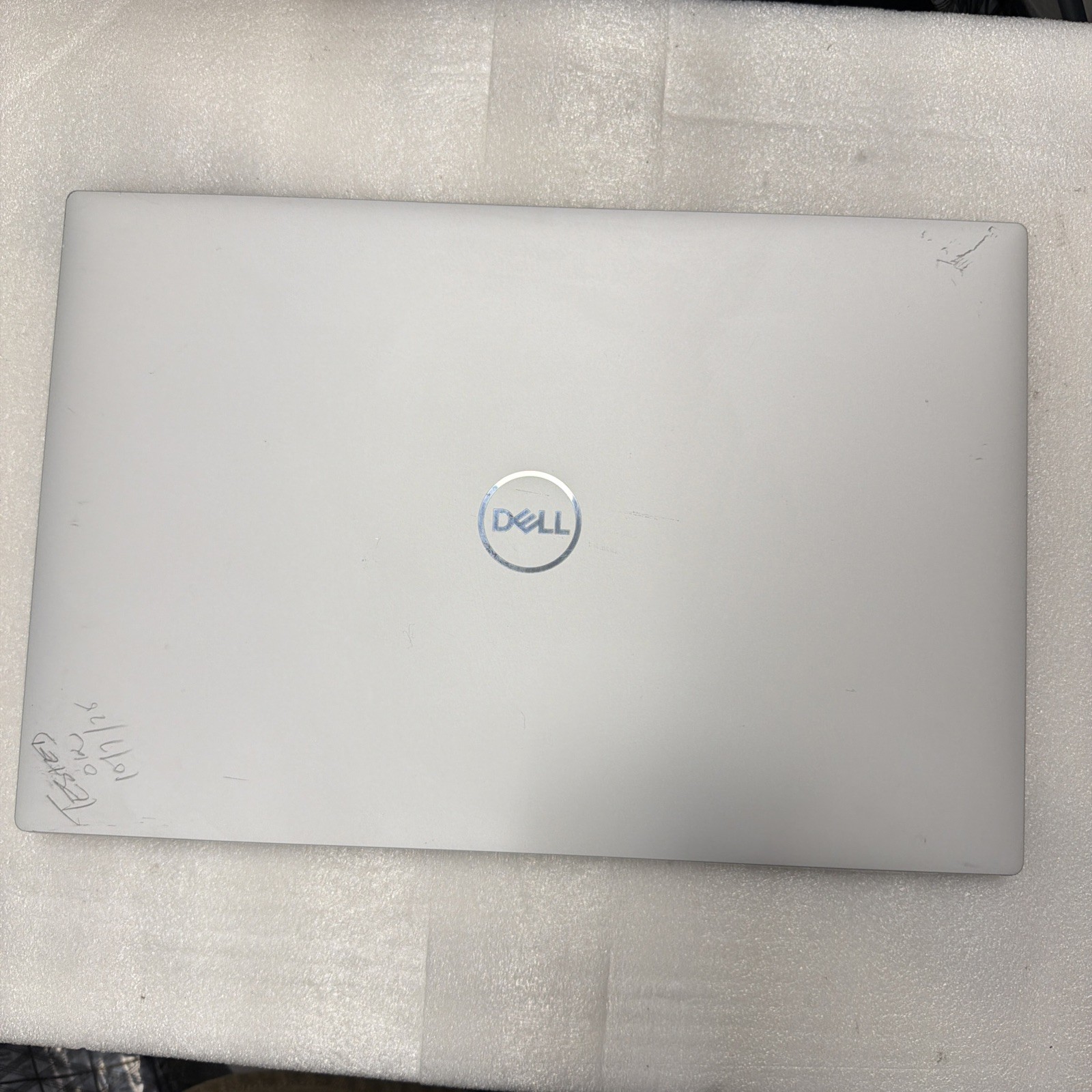 Used Dell XPS 15 9500 9510 9520 15.6″ FHD SILVER White LCD FKR1K GMW9D N9