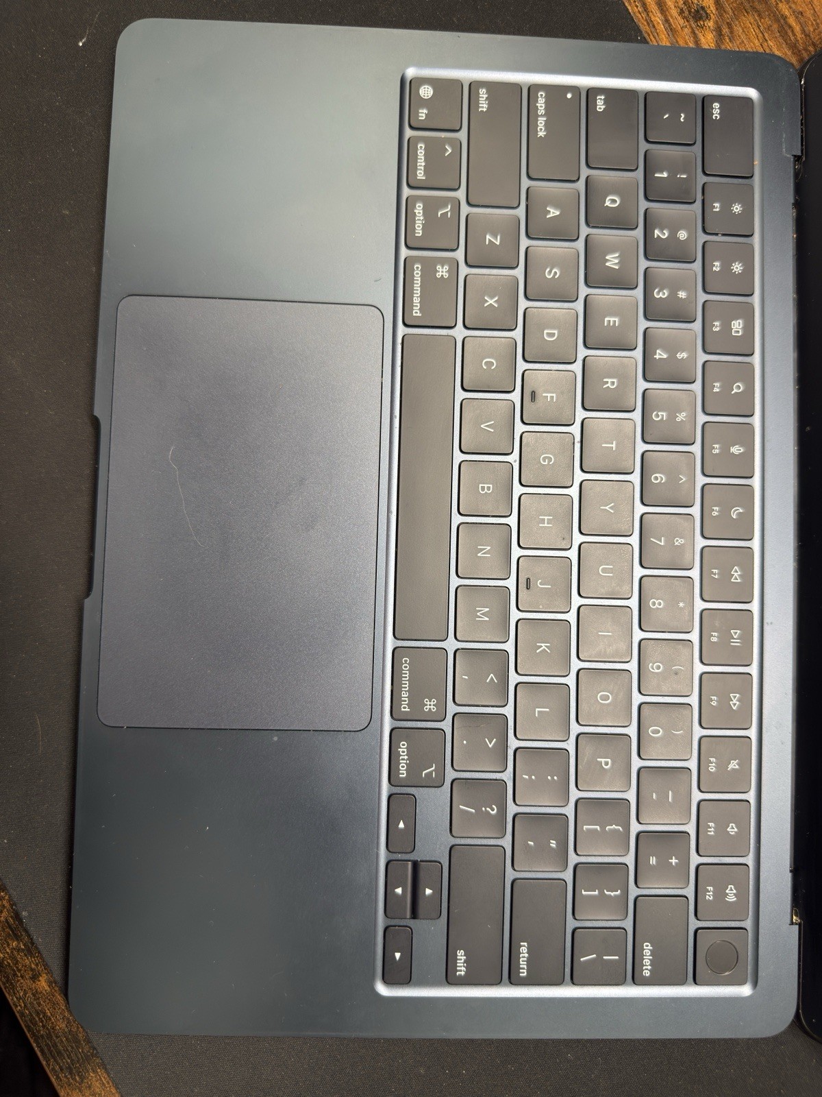 MacBook Air M4 10-Core CPU and 8-Core GPU 13″ 2025 256GB SSD A3240 For Part Only