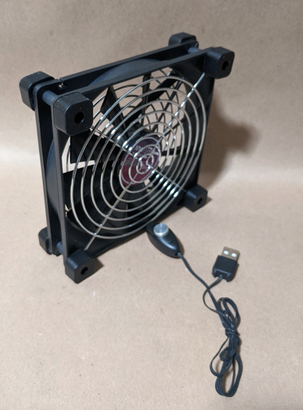 Evercool 140mm USB Powered NUC, Router, Amplifier, Console 2-Speed Cooling Fan