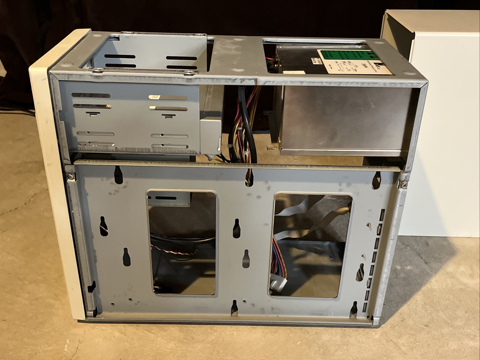 Baby AT Mini Tower PC Case with Power, Floppy & CDRW; Good Feet