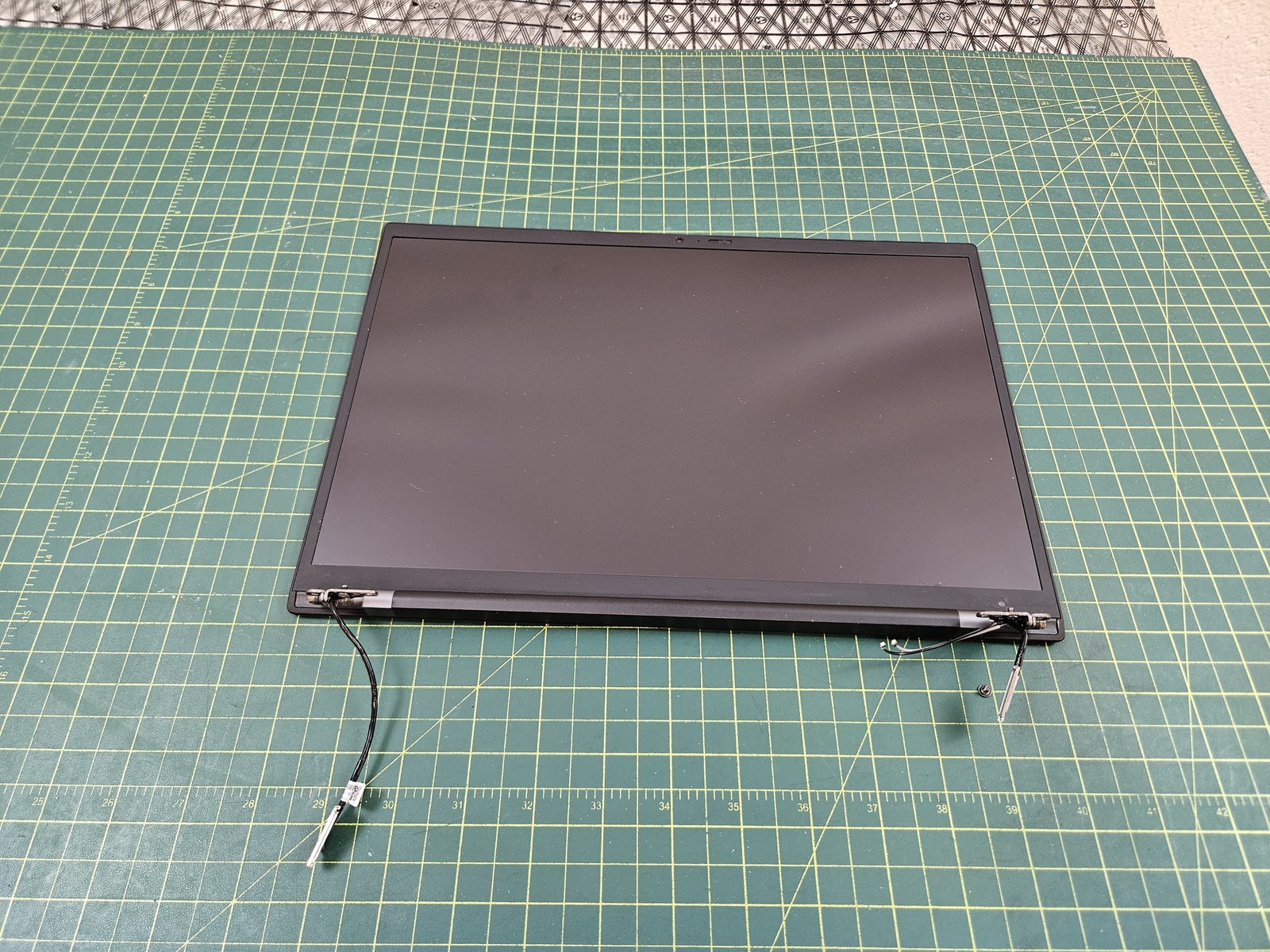 Lenovo ThinkPad X1 Carbon Gen 9 14″ WUXGA LCD Screen Complete Assembly #e25