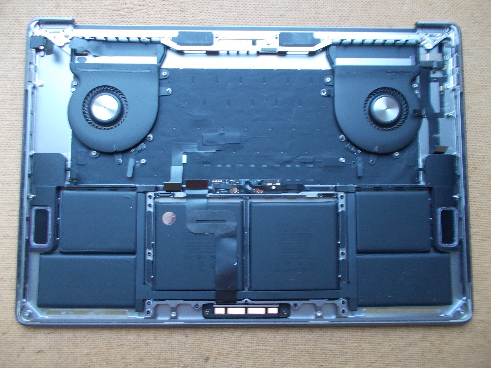 MacBook Pro A1990 15” Space Gray Keyboard, Trackpad, Battery 83% Capacity