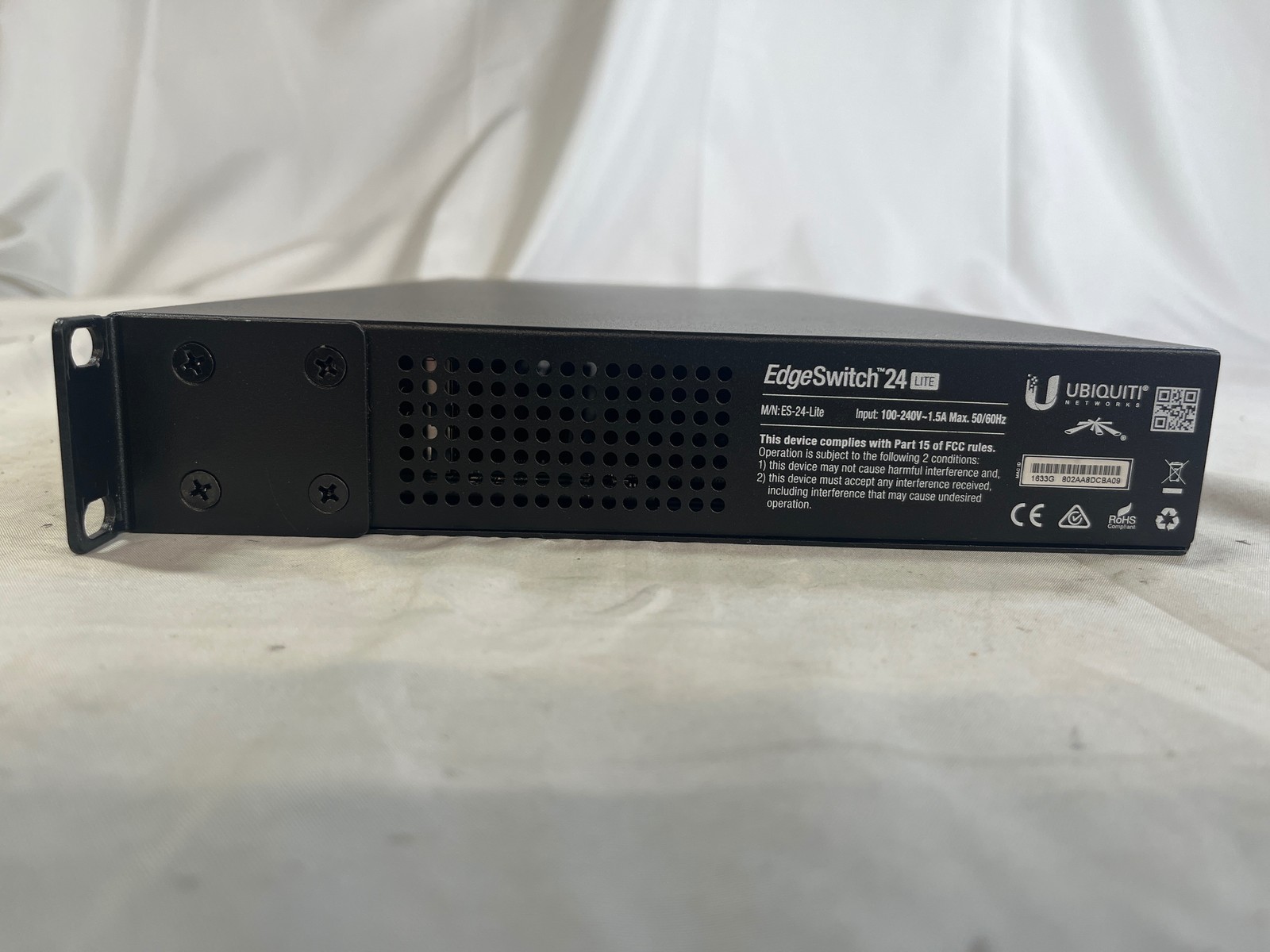 Ubiquiti EdgeSwitch ES-24-Lite 24-Port Gigabit Switch + 2 SFP