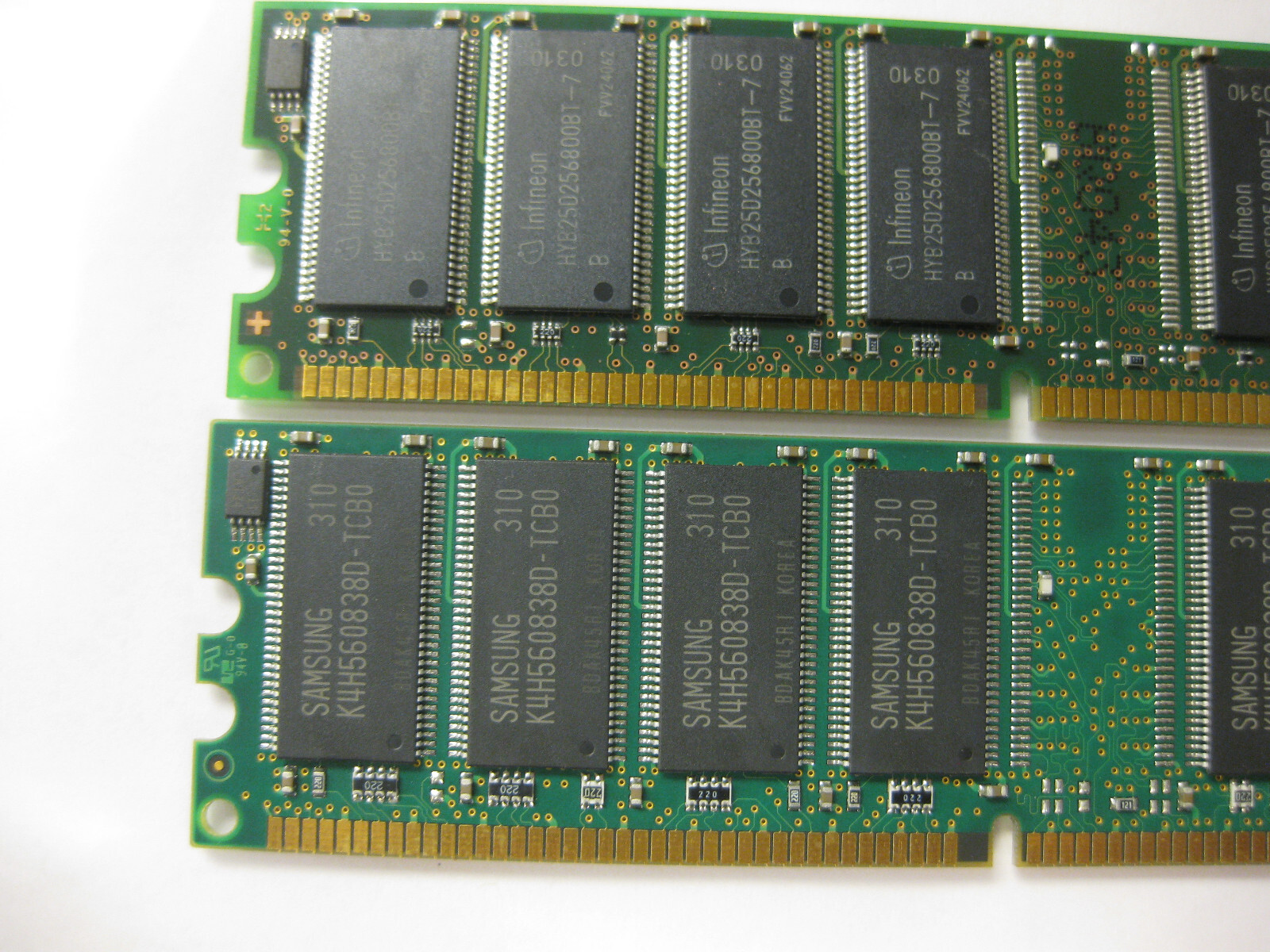 1GB 2x512MB DDR-266 PC-2100 CL2.5 2.5V DIMM ECC, Infineon Samsung