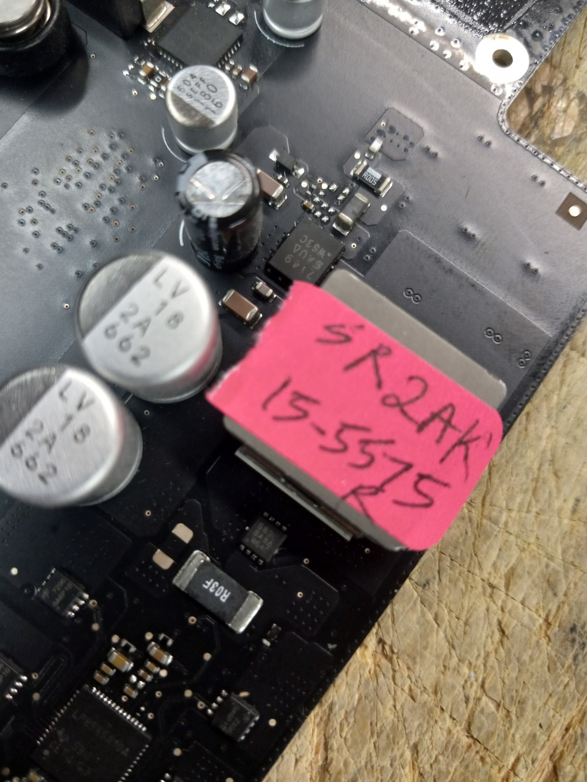 Apple iMac 21.5 Logic Board A1418 Late 2015 i5 2.8GHz 820-00431-A w 32GB SSD DR