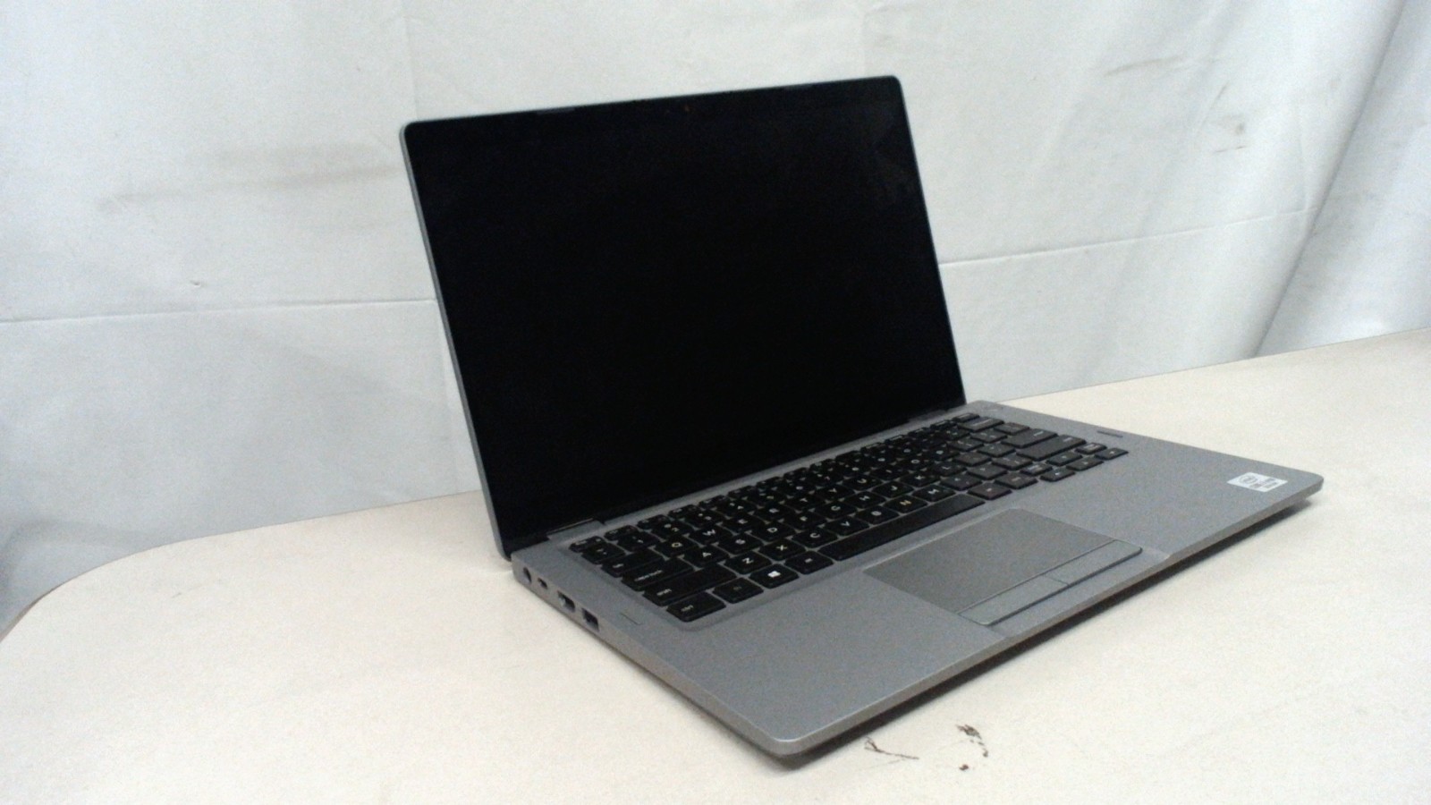 13″ Dell Latiude 5310 2-in-1, i7-10610U 1.8GHz (512GB HDD, 32GB memory)