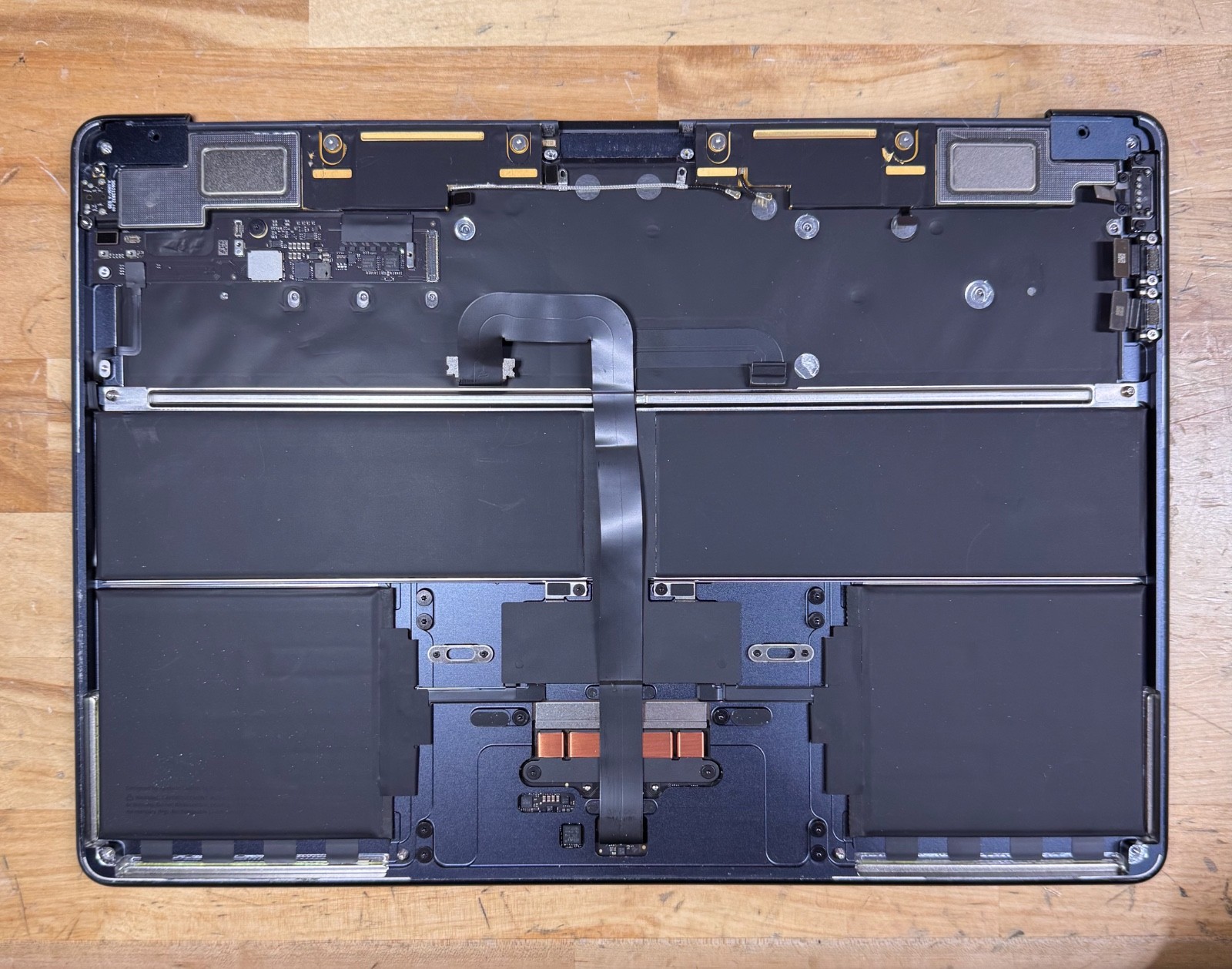 Apple MacBook Air 13″ A2681 2022 Top Case Assembly 100% BH Midnight – Read