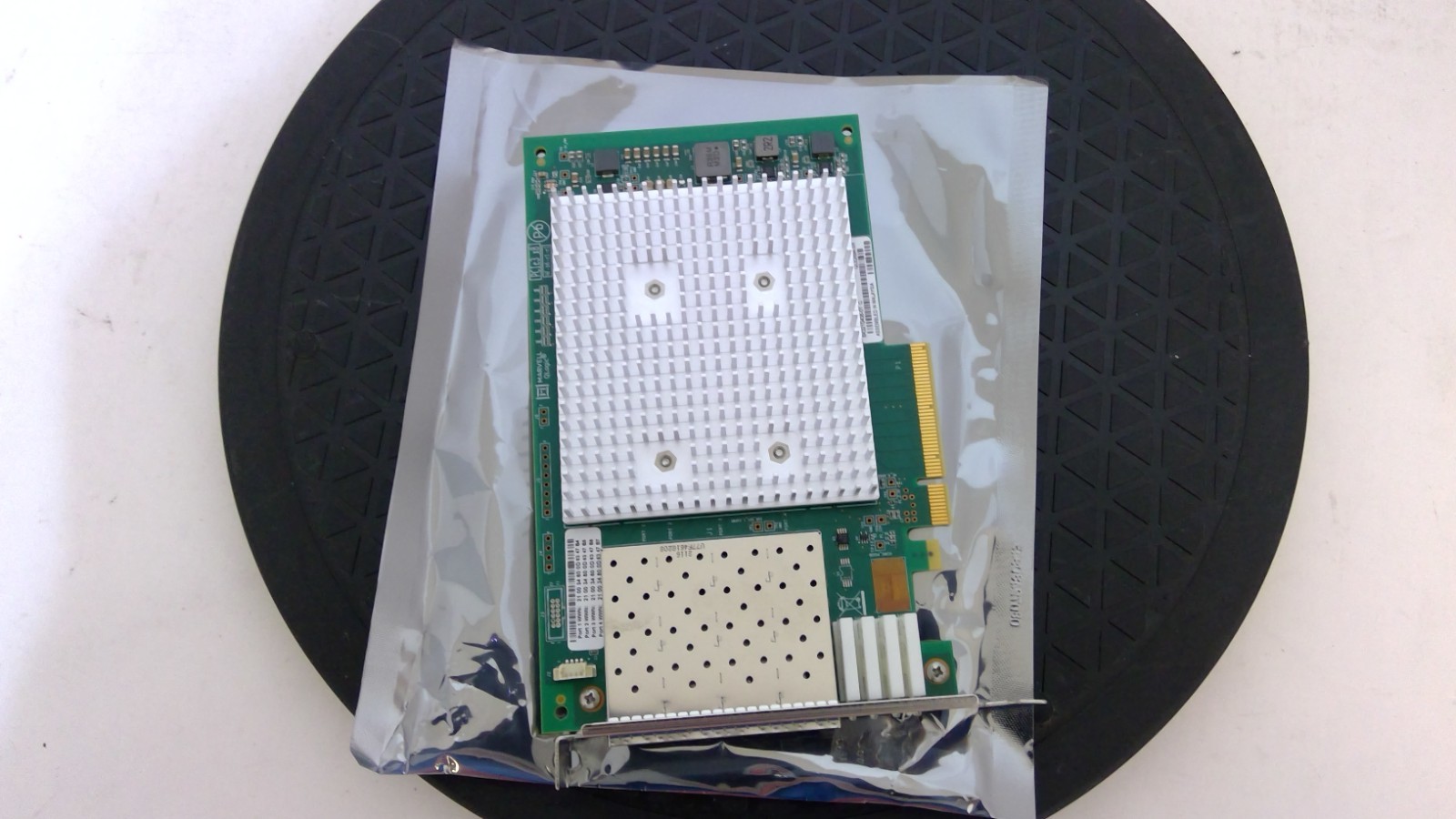QLogic 16Gbs Quad Port FC PCI Express Gen3 x16 HBA QLE2694-SR