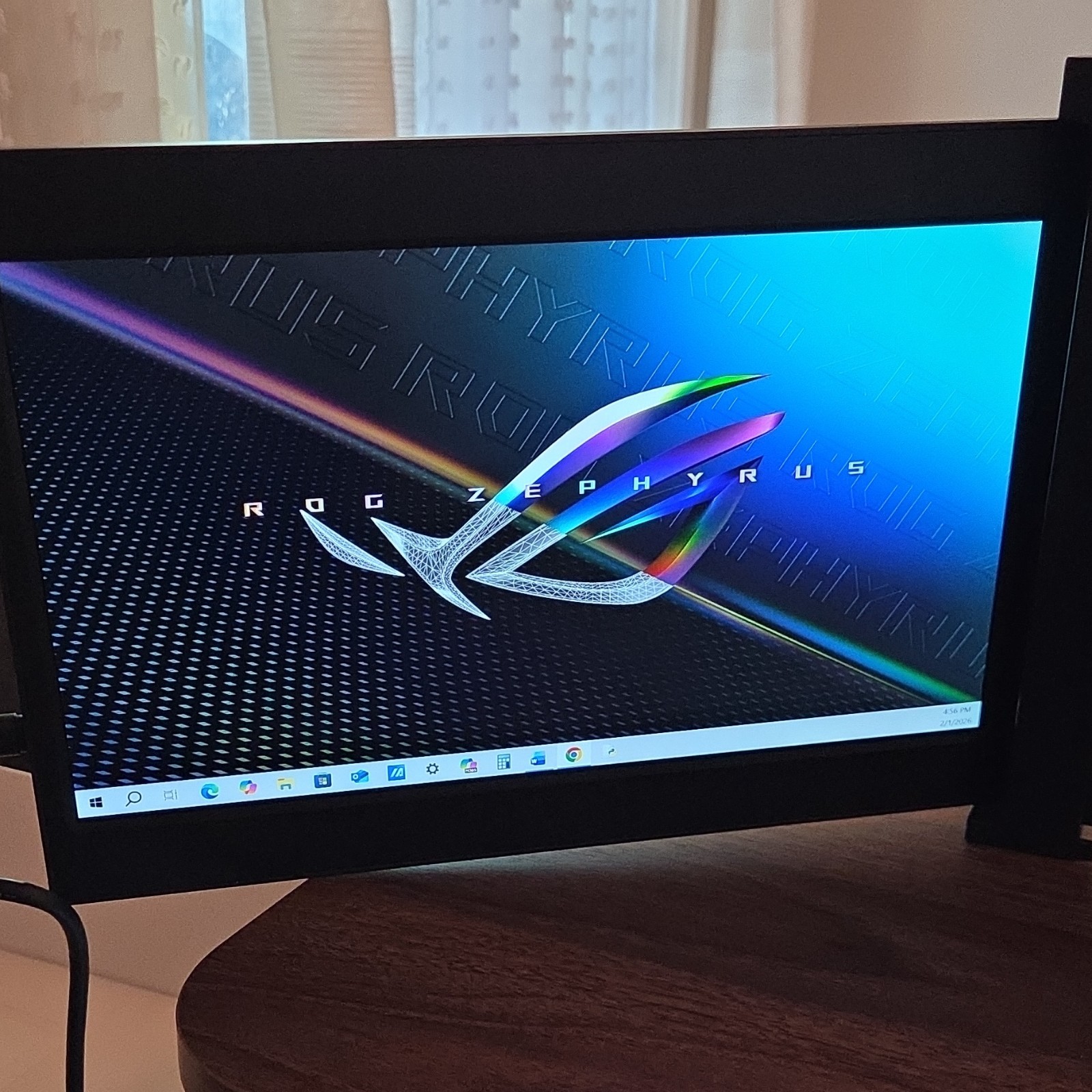 FKA Portable Tri-Screen 11.6″ Laptop Screen Monitor, 16:9 Aspect Ratio, Black