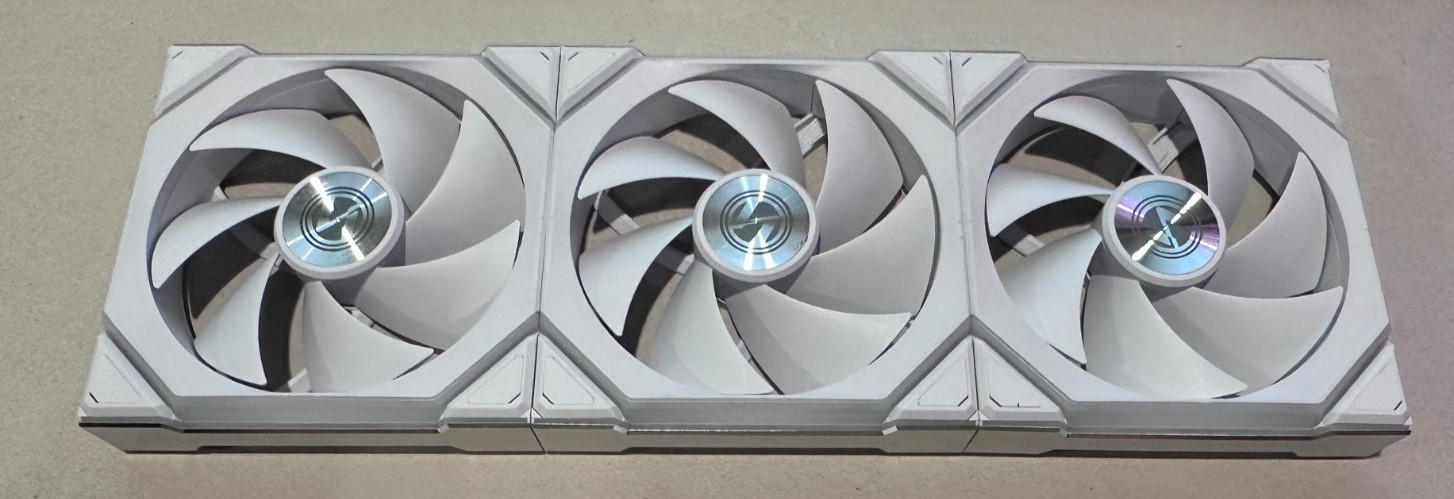 TESTED – FANS ONLY – Lian Li Uni Fan SL Wireless 120 – White – 3 Pack