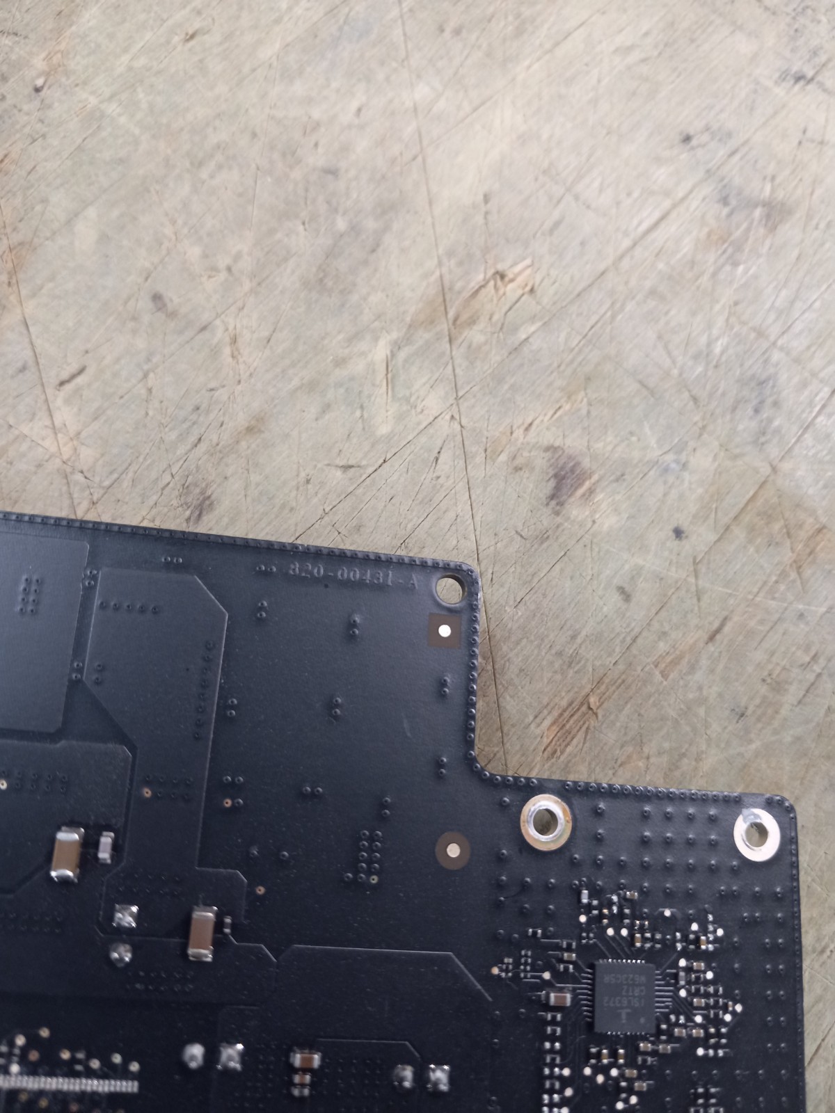 Apple iMac 21.5 Logic Board A1418 Late 2015 i5 2.8GHz 820-00431-A w 32GB SSD DR