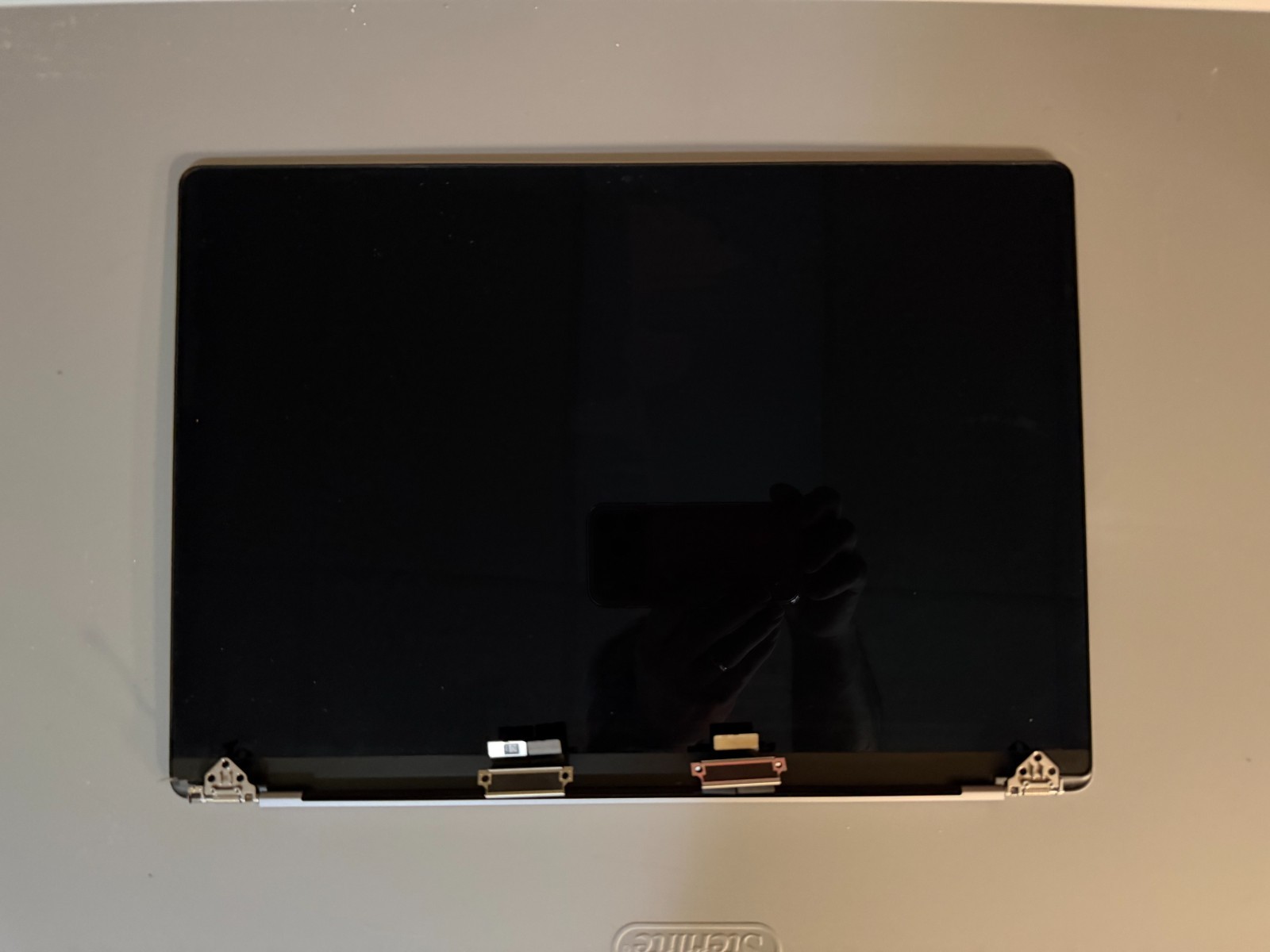Apple MacBook 16″ M1 Pro A2485 2021 Cracked LCD Screen Assembly Space Gray
