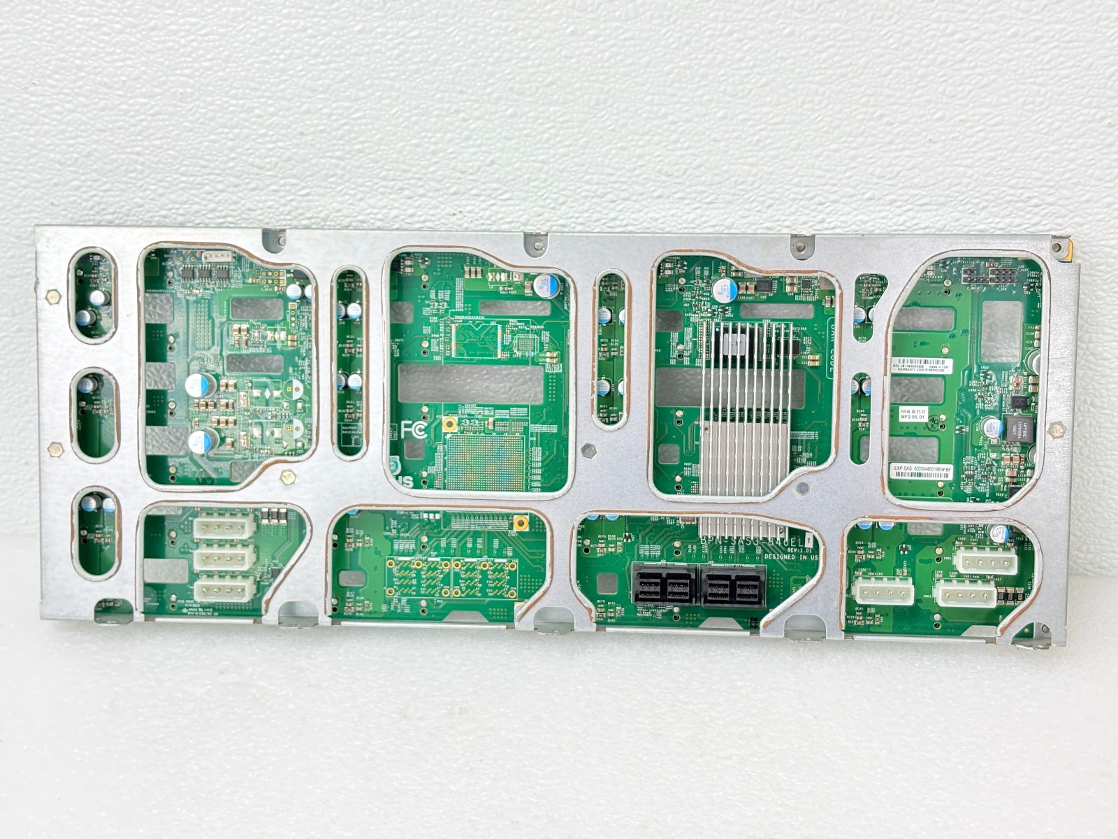 Supermicro BPN-SAS3-846EL1 4U 24-Bay 12Gbps SAS3/SATA3 Single Expander Backplane