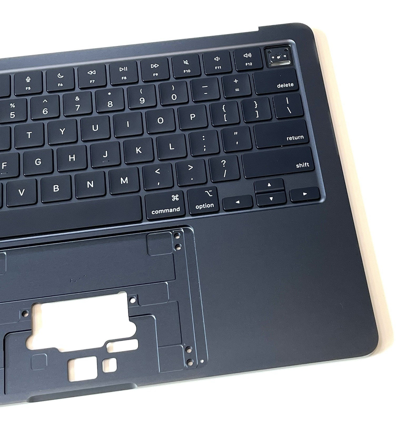 MacBook Air M4 13″ 2025 A3240 Palmrest w/ Keyboard Midnight OEM Part Grade B-