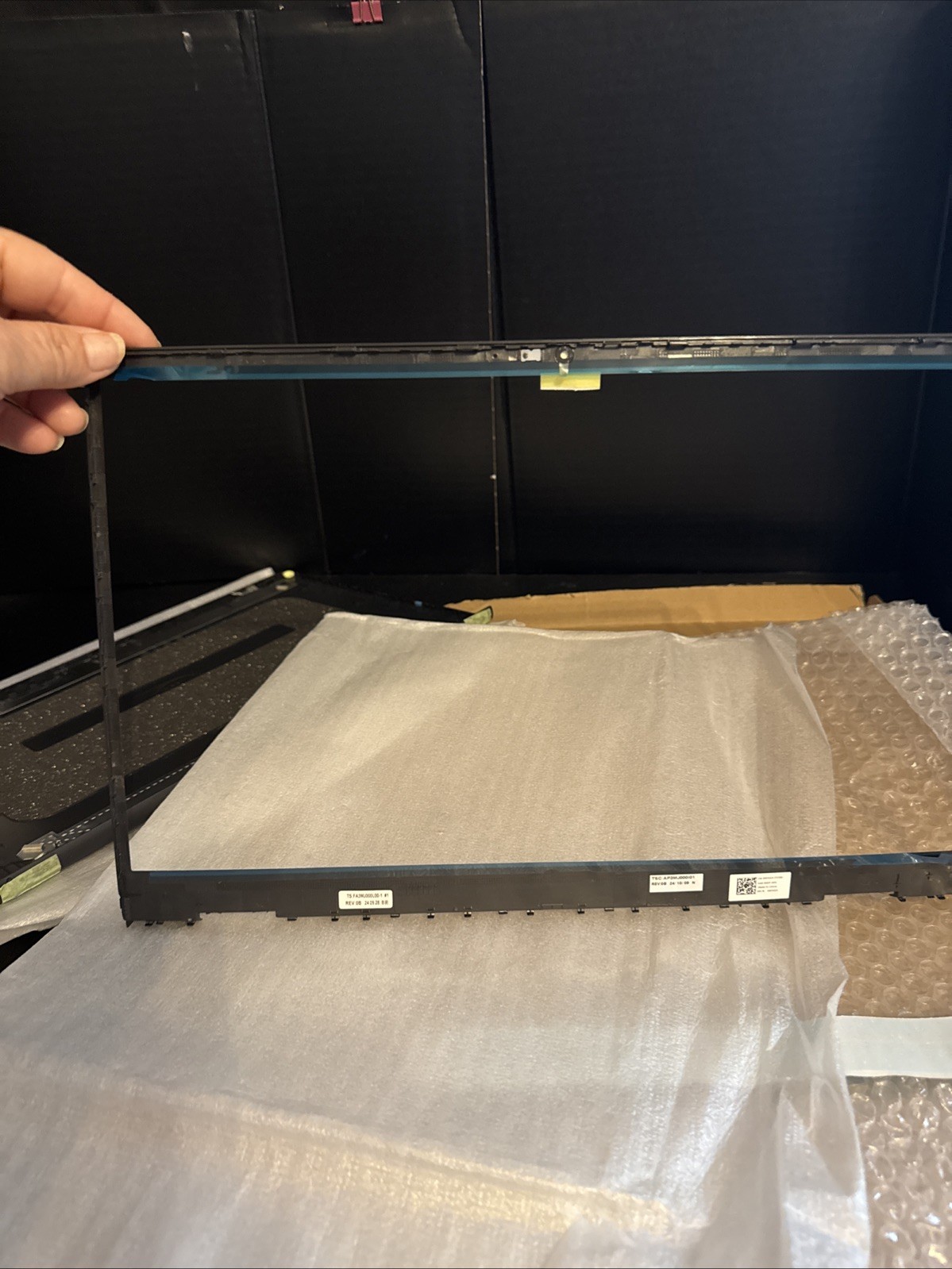 Dell Back Cover And Hinges. Unknown Model. See Pictures. New Open Box.