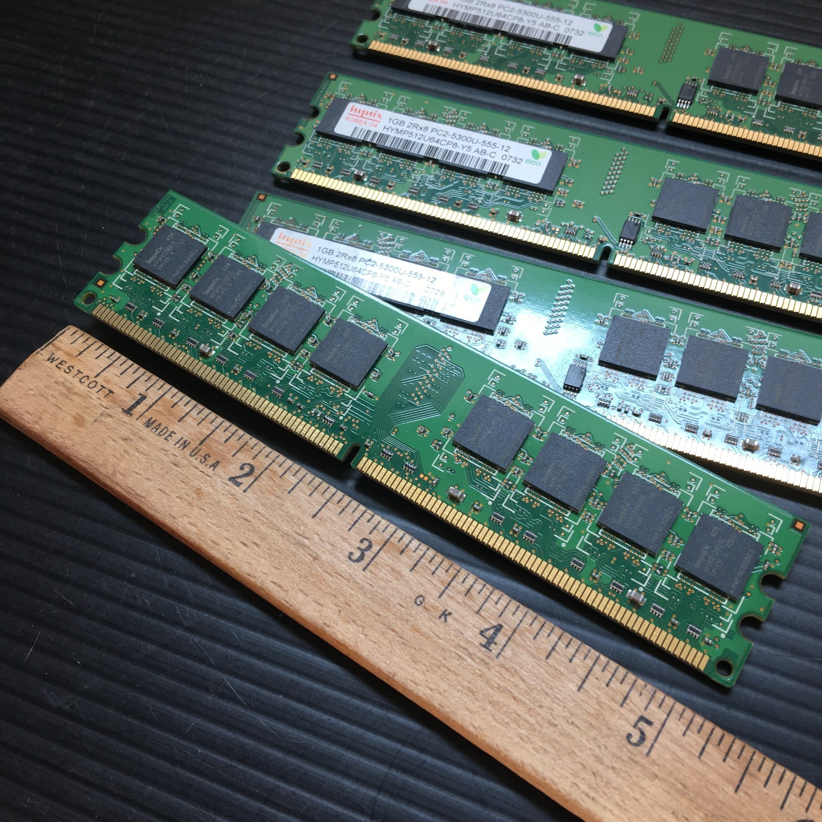 2PCS Hynix 1GB 2Rx8 PC2-5300U-555-12 HYMP512U64CP8-Y5 AB-C 0728 Memory RAM Stick