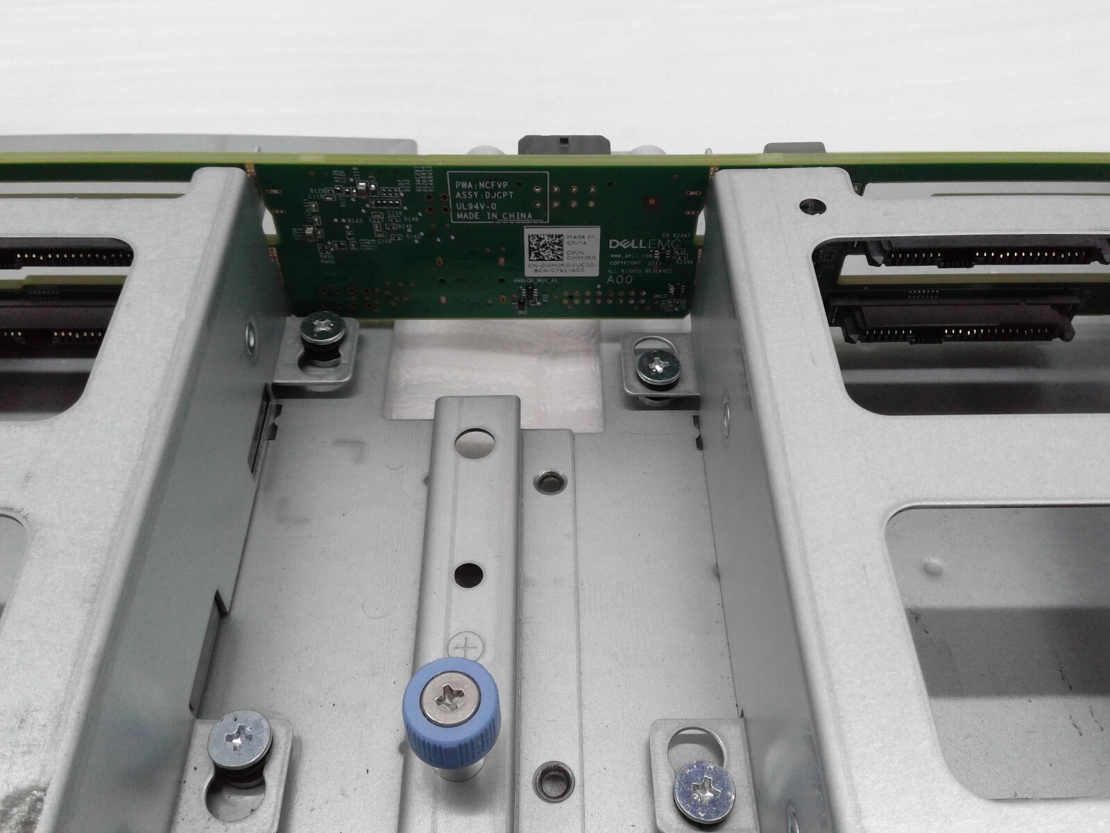 DELL 0WMJR0 FOR DELL PowerEdge R740XD 4-Disc 2.5-Inch Rear Hard Disk Backplane