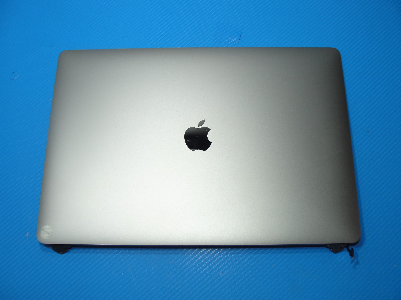 MacBook Pro 16″ A2141 Late 2019 MVVJ2LL/A LCD Screen Assembly Gray 661-14200