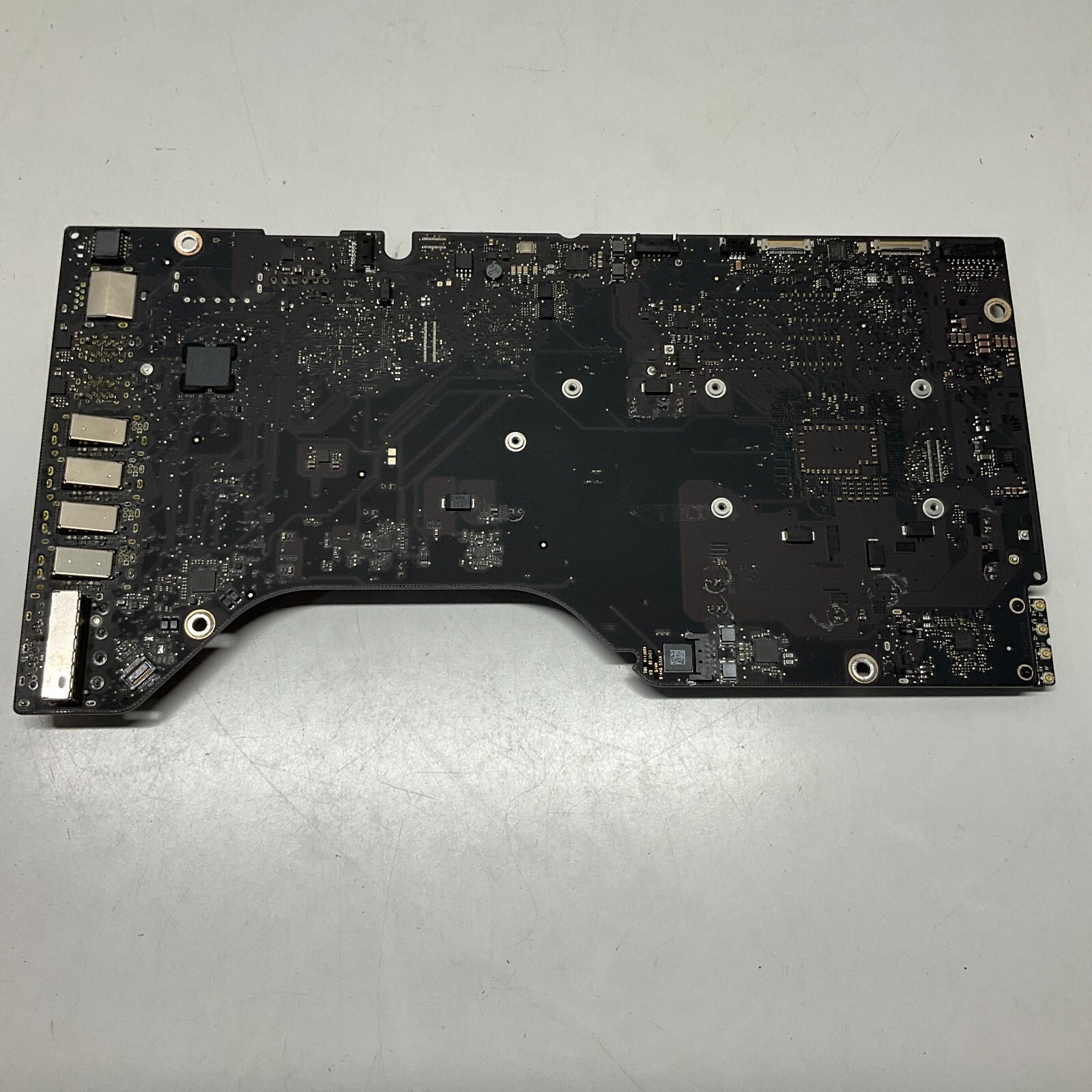 Apple iMac 21.5″ A1418 Late 2013 ME086LL/A 2.7GHz i5 Logic Board 820-3588-A