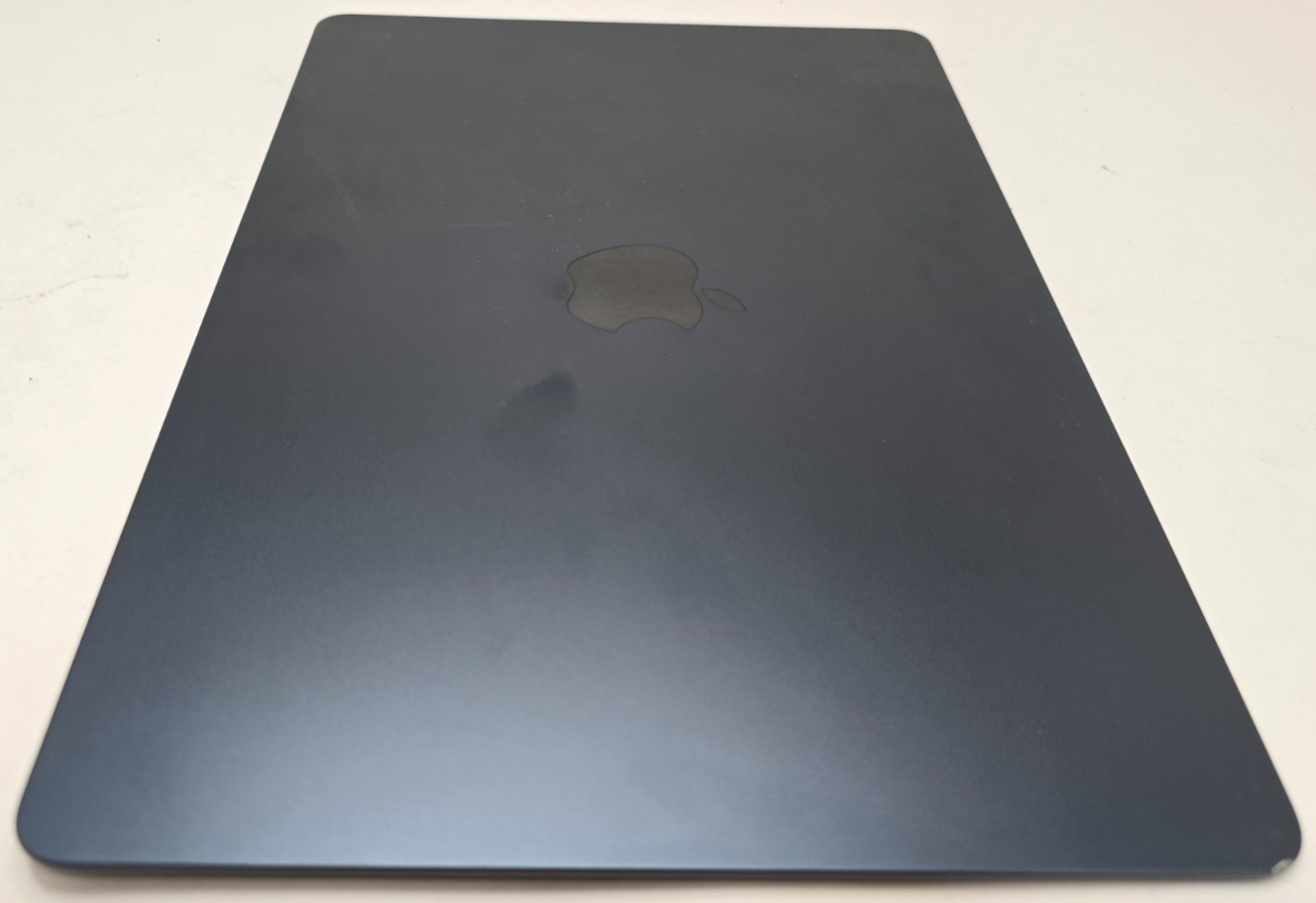 2024 MACBOOK AIR 13.6″ M3 A3113 LCD ASSEMBLY GENUINE ORIGINAL MIDNIGHT GRADE B