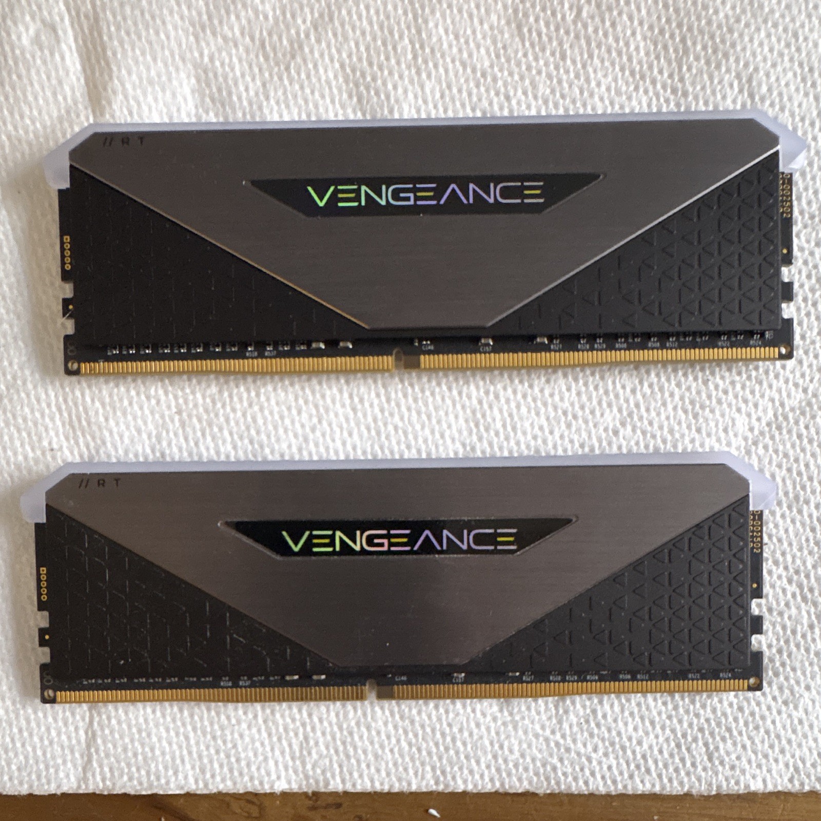 Corsair VENGEANCE RGB RT 32GB (2x16GB) DDR4 3600MHz DIMM RAM CMN32GX4M2Z3600C16