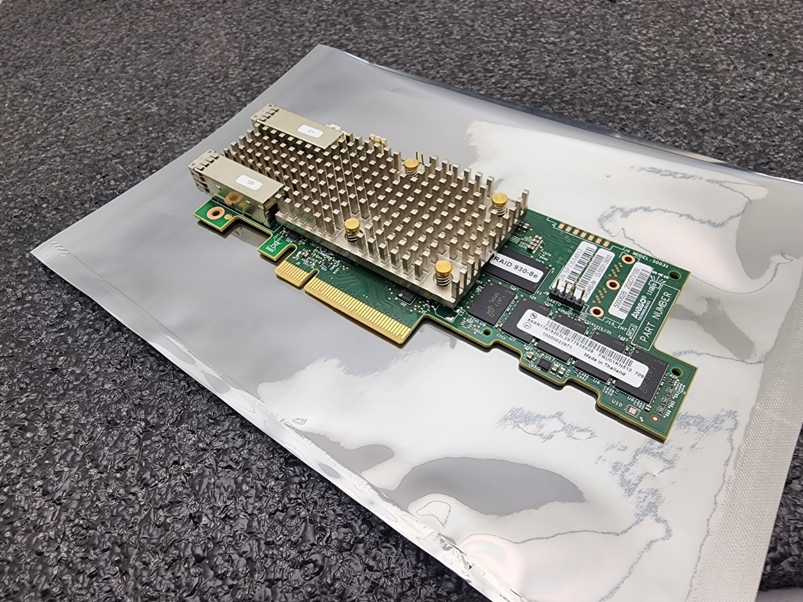 Broadcom MegaRAID SAS9480-8e PRAID EP540e SAS RAID Card 930-8e