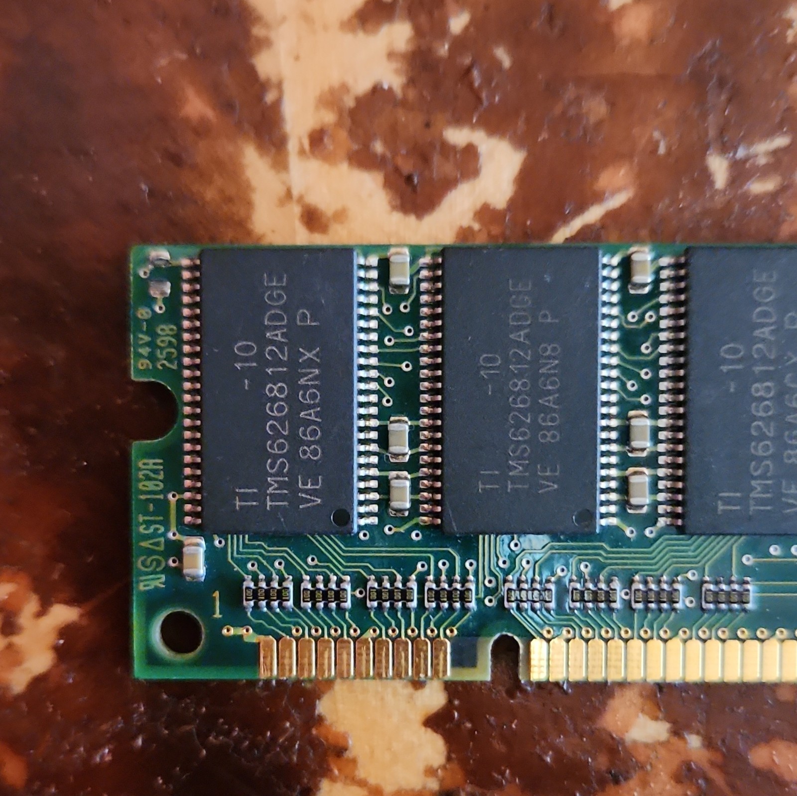 Texas Instruments 64MB EDO DRAM 168-Pin DIMM PC-66 Unbuffered TM43N64EPN-YO