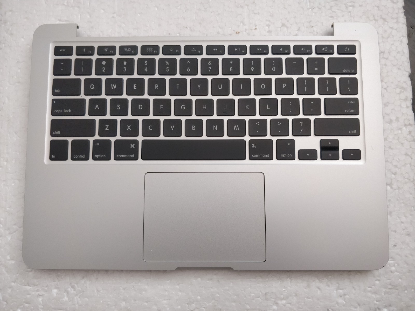 Apple Macbook Pro 13, A1502 ,2015 Logic Board, i5 2.7GHz, 16 GB, 128GB